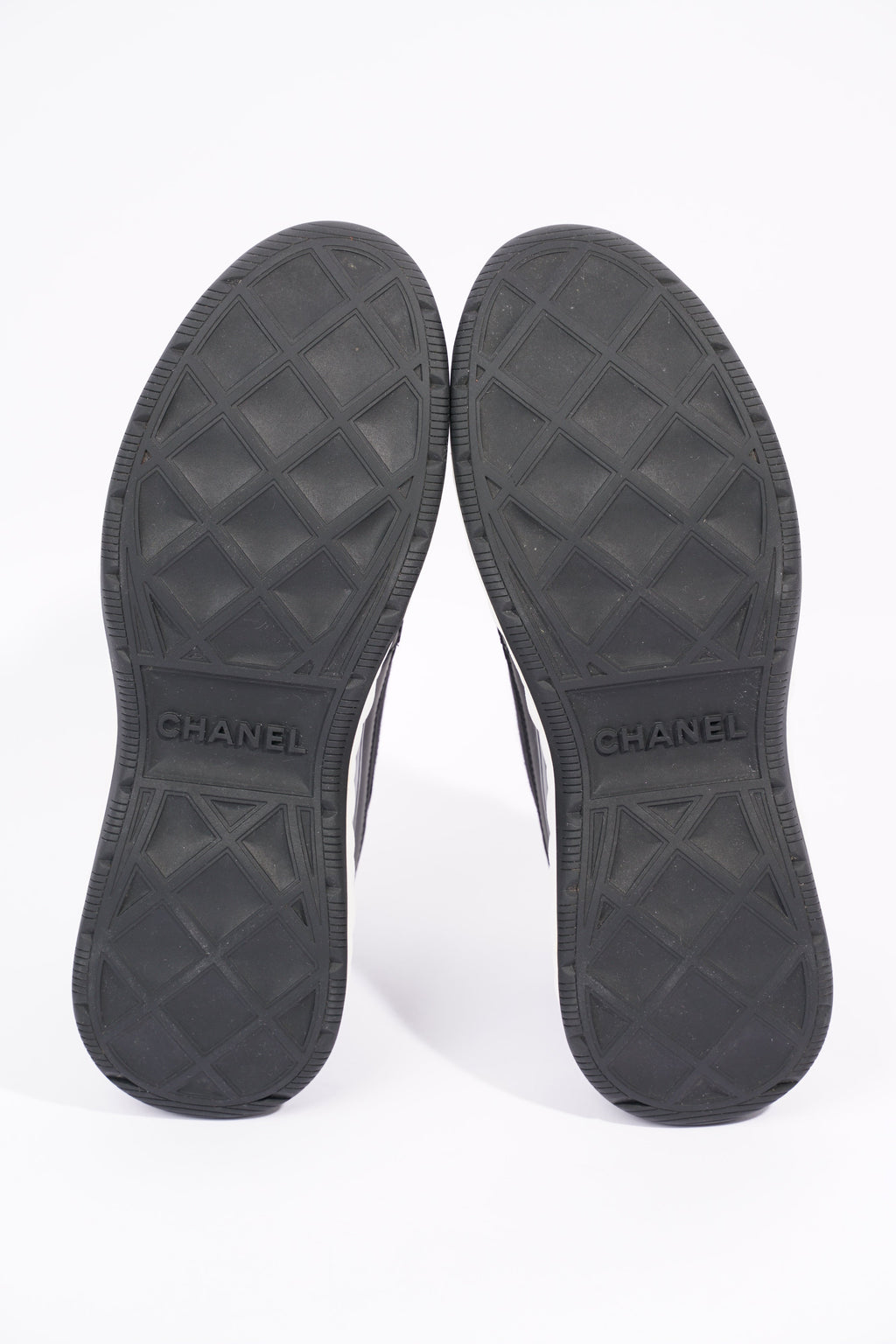 Chanel Womens CC Logo Black / White EU 41 / UK 8