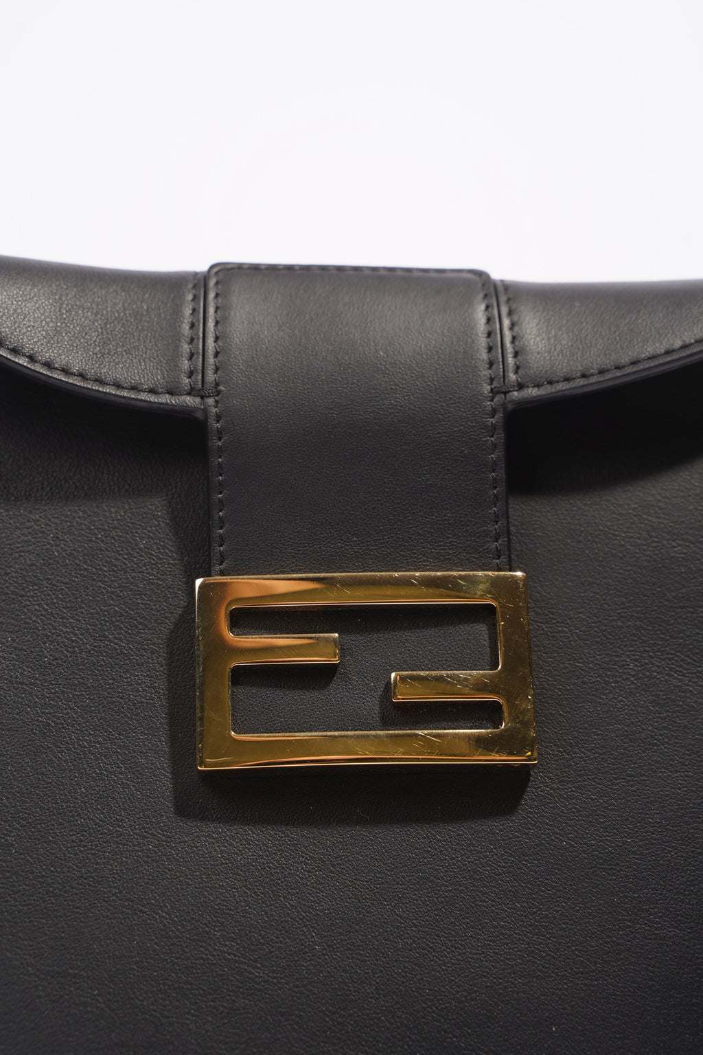 Fendi Womens Croissant Bag Black