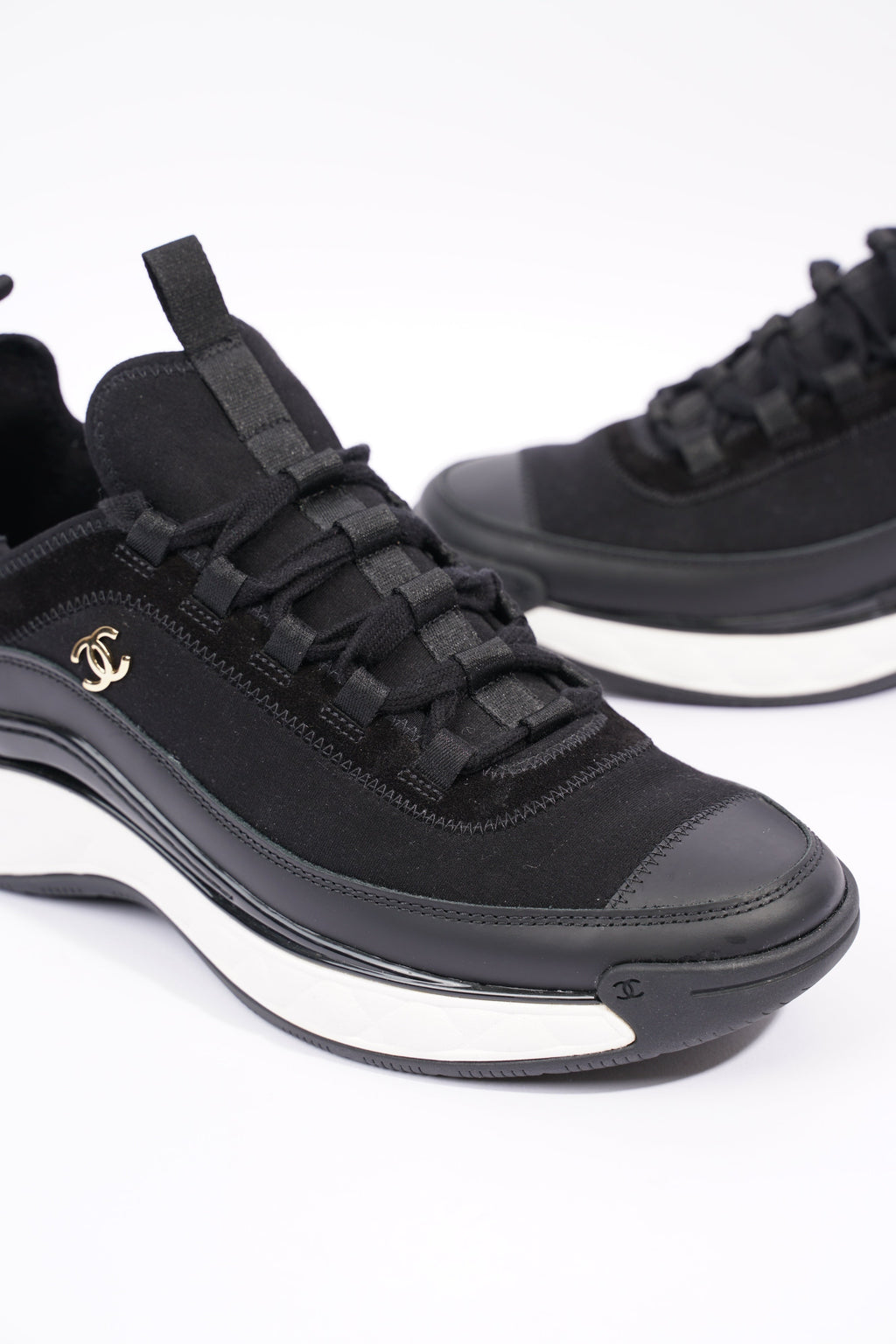 Chanel Womens CC Logo Black / White EU 41 / UK 8