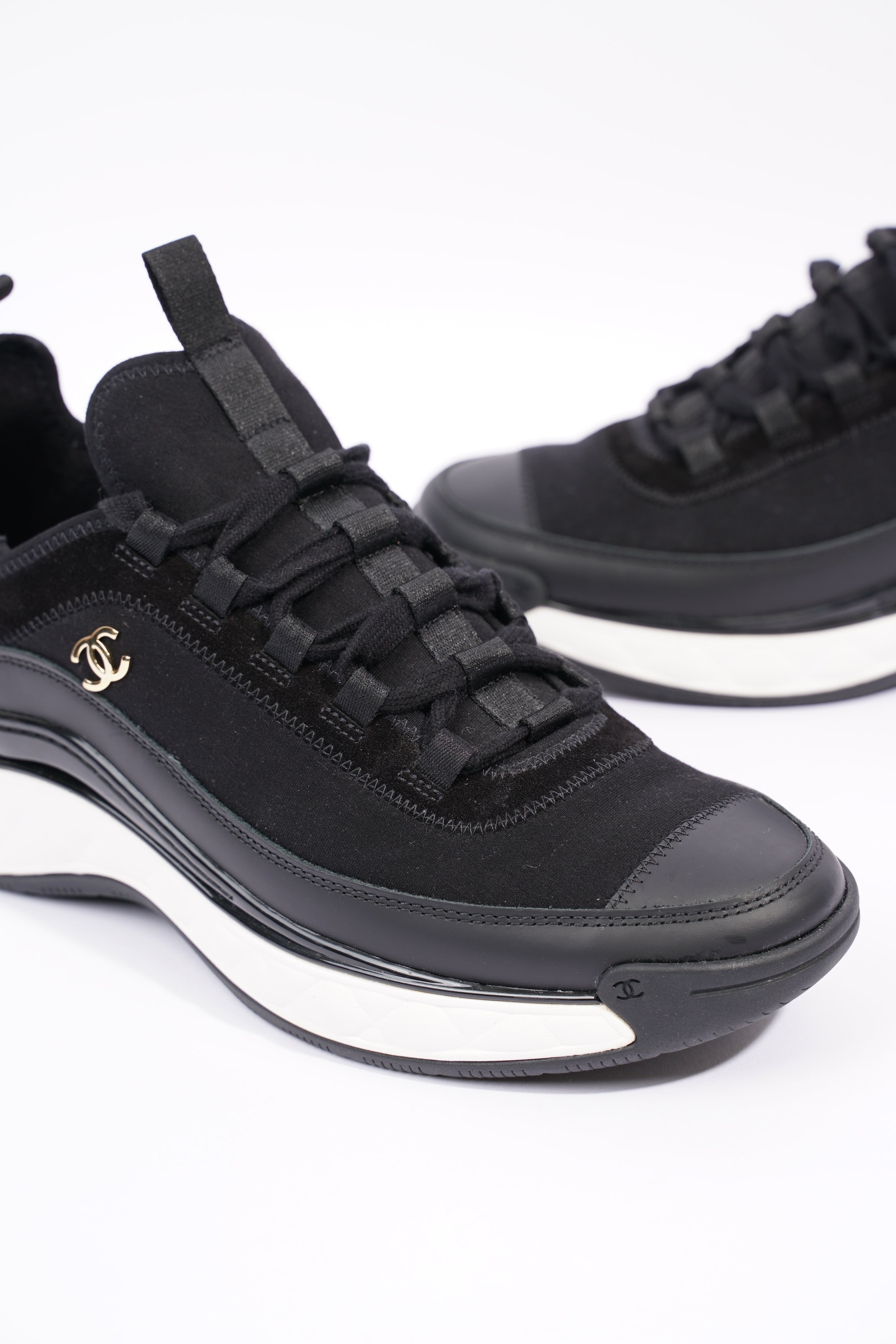 Chanel Womens CC Logo Black / White EU 41 / UK 8