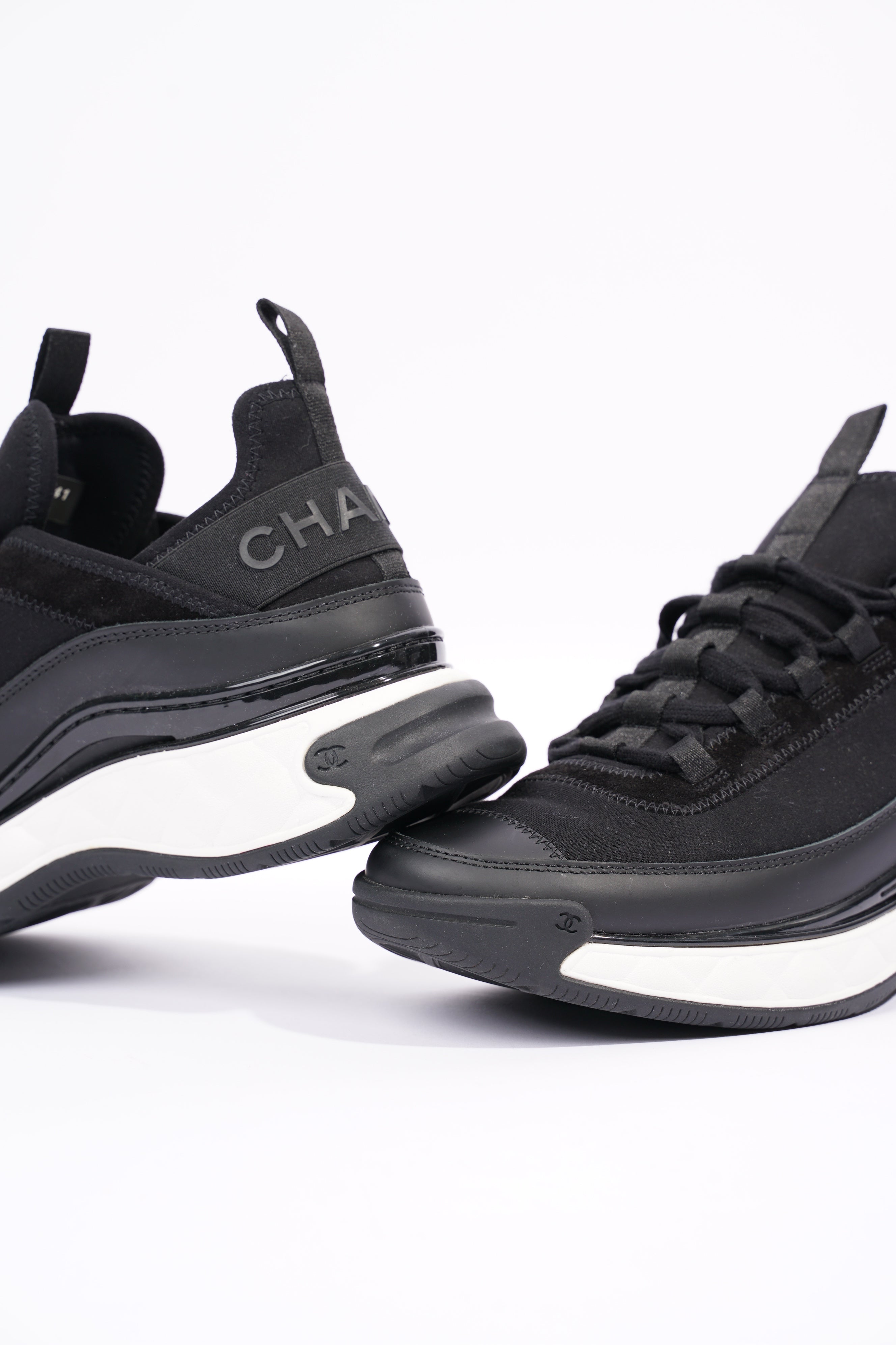 Chanel Womens CC Logo Black / White EU 41 / UK 8
