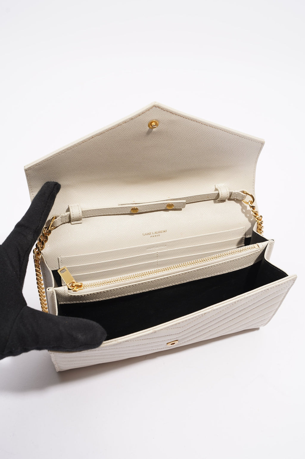 Saint Laurent Cassandra Chain Wallet White / Gold
