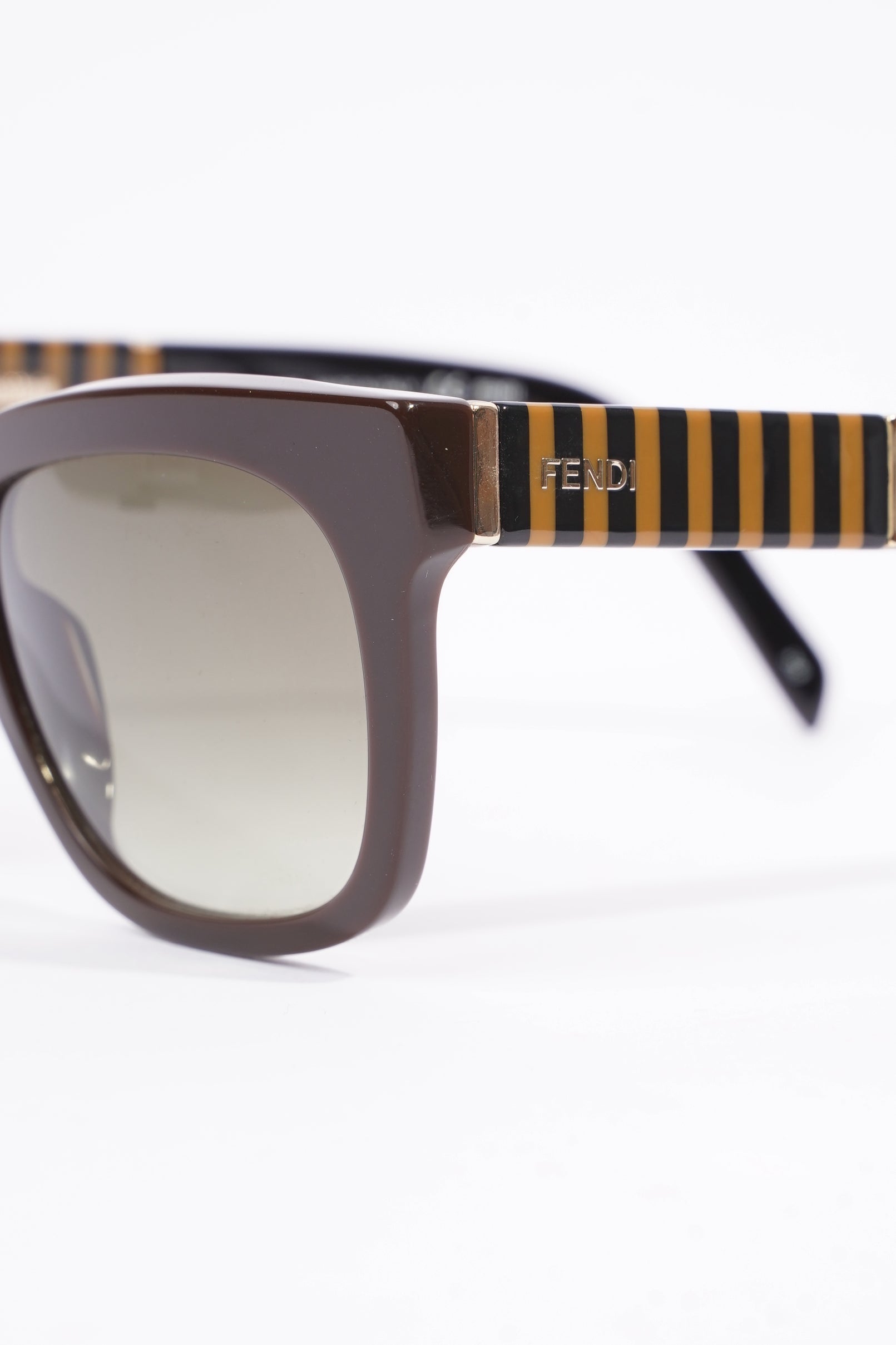 Fendi Womens FS5351 Sunglasses Brown / Gold 135