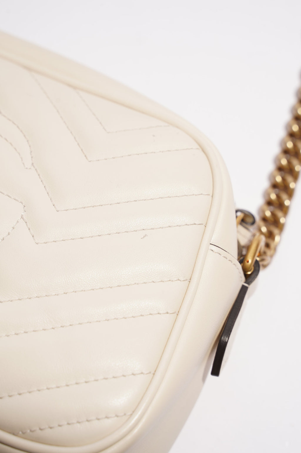 Gucci Womens Marmont Zip White Matelasse Small