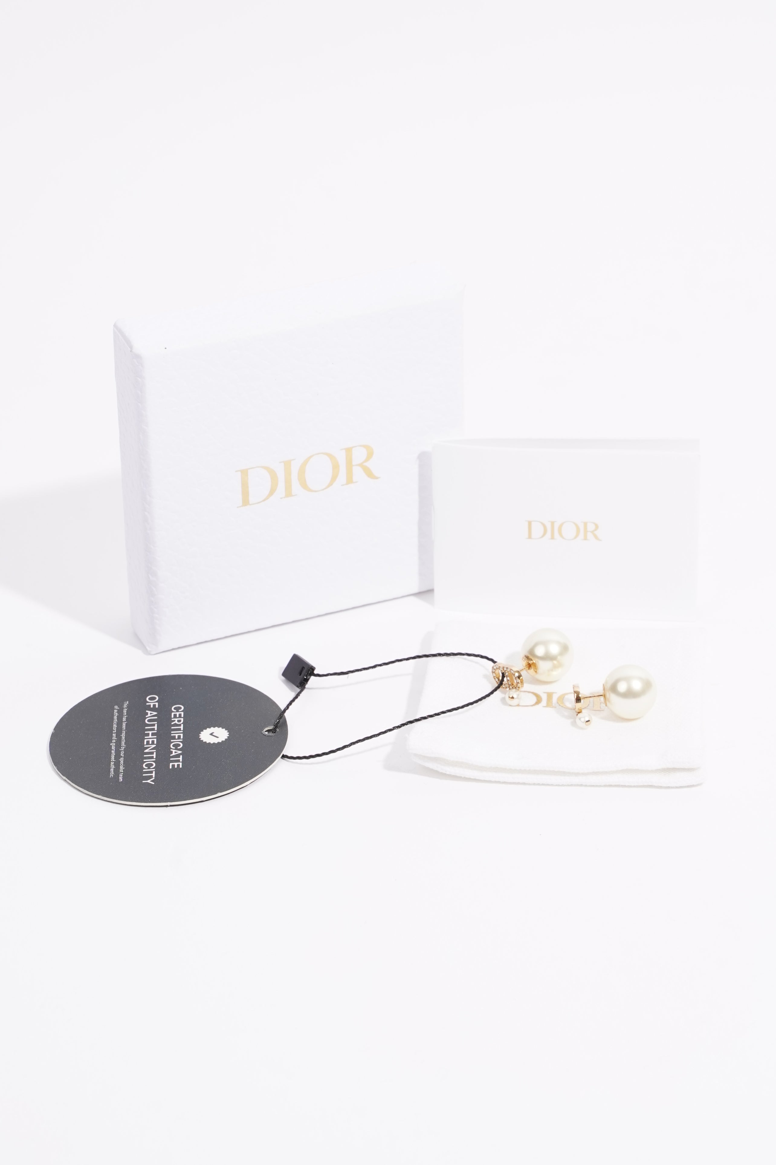Christian Dior Womens Dior Tribales Earrings Faux Pearls / Gold Finish