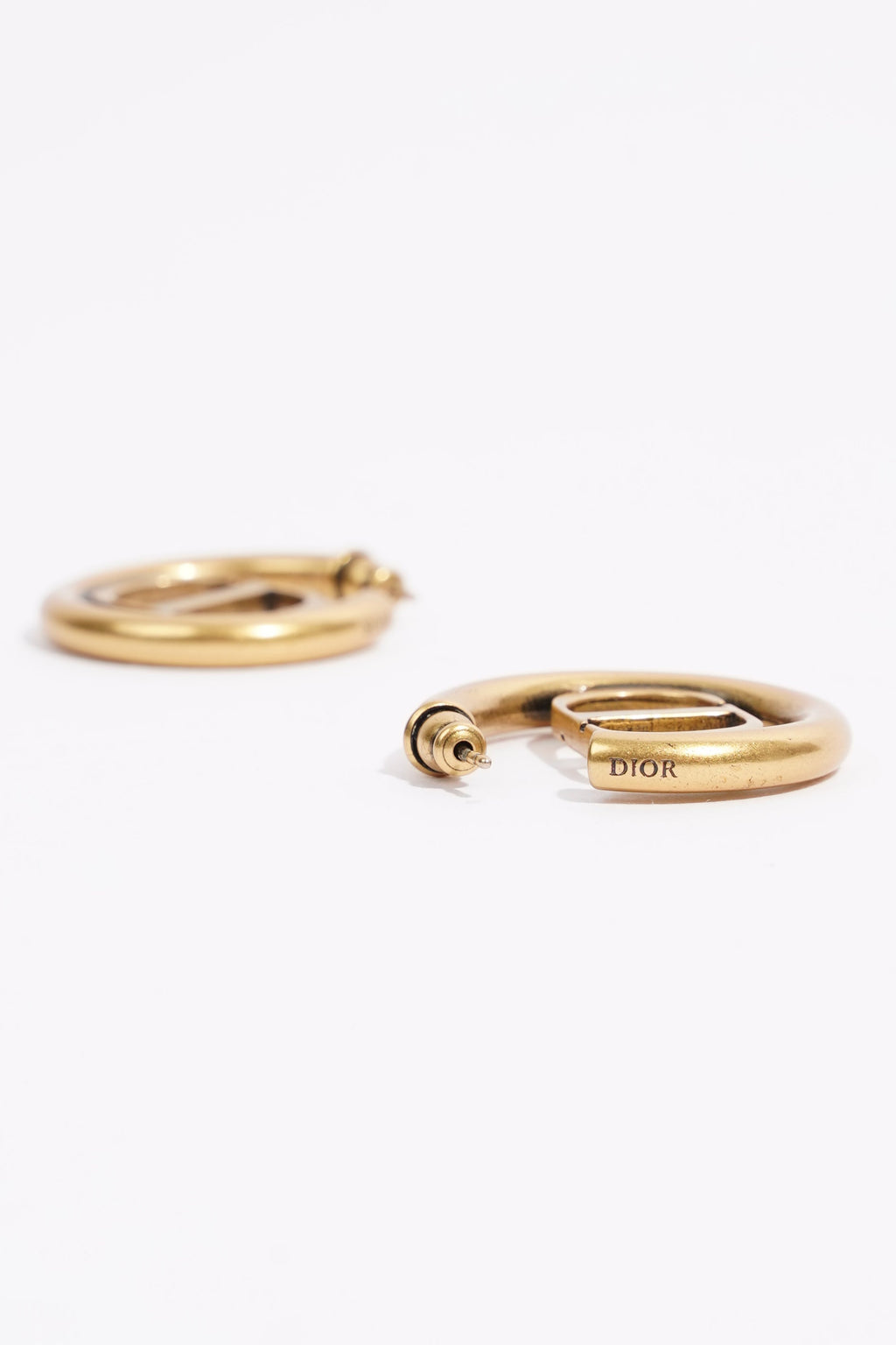 Christian Dior Womens 30 Montaigne Hoops Gold Finish / Base Metal