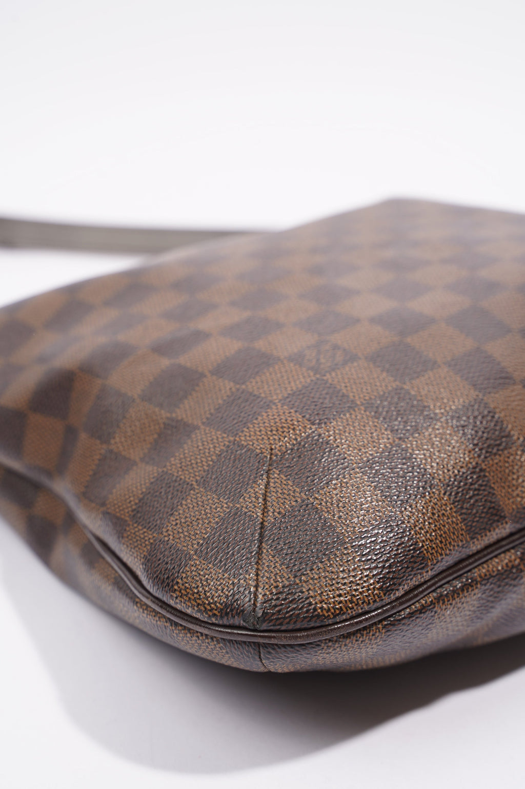 Louis Vuitton Womens Vintage Bloomsbury Damier Ebene