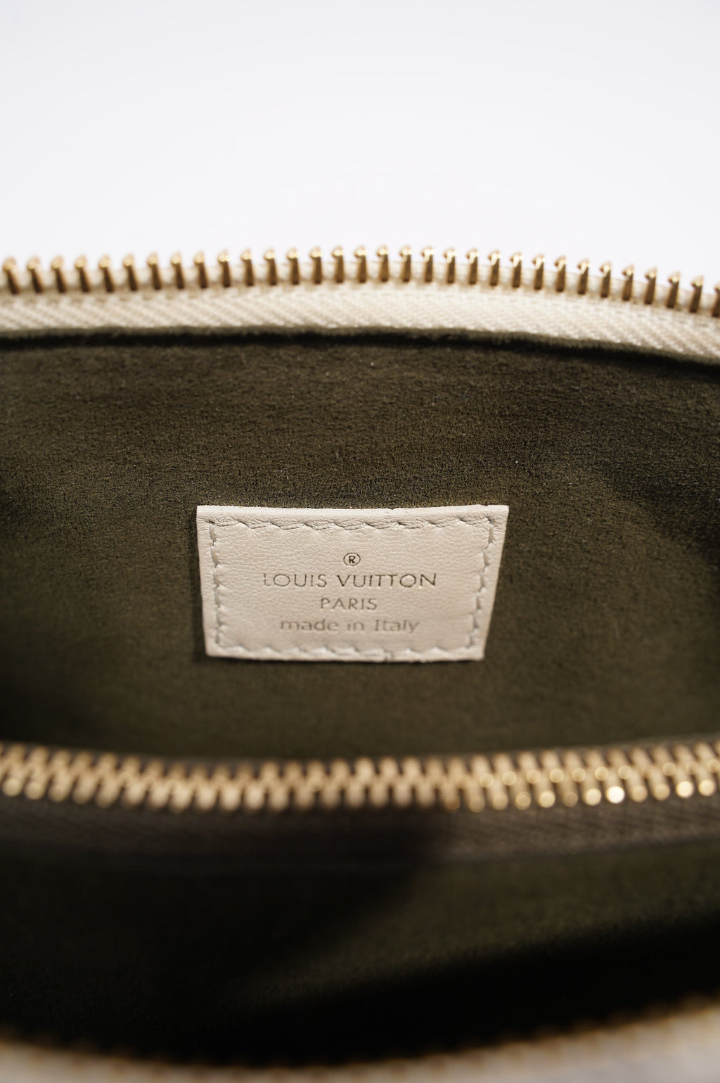 Louis Vuitton Womens Coussin Cream PM