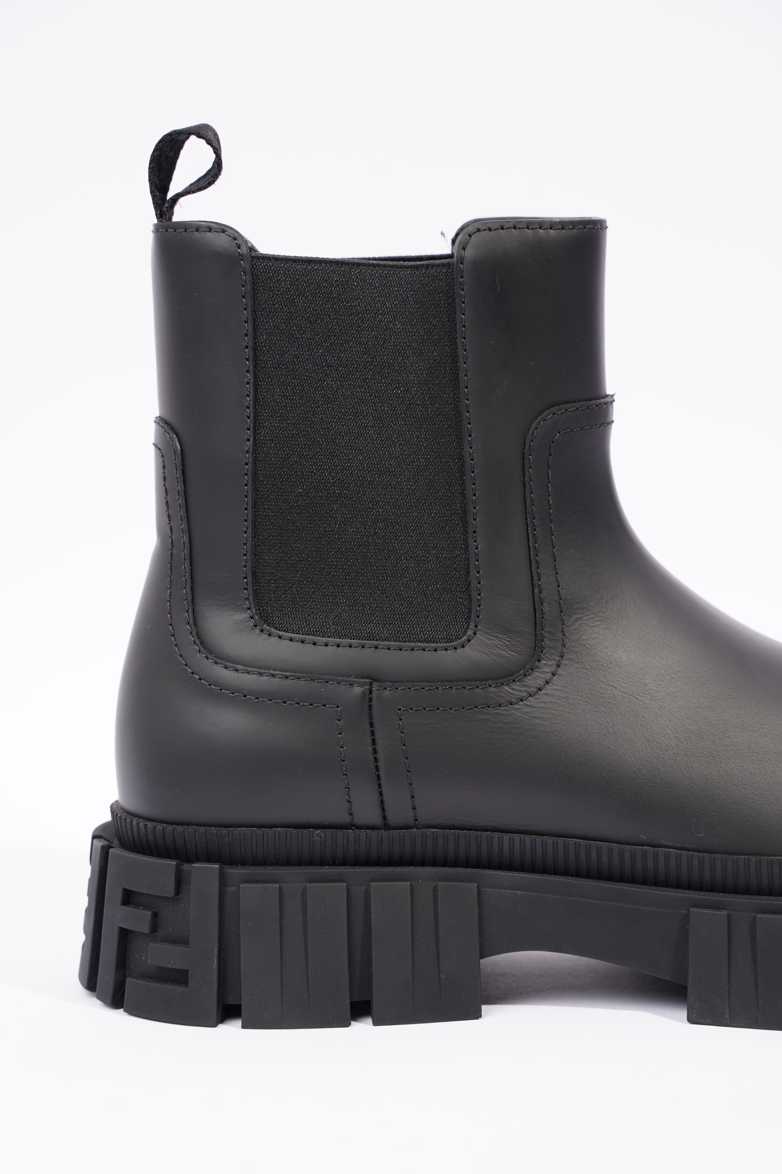 Fendi Mens Leather Chelsea Boot Black EU 41 / UK 7