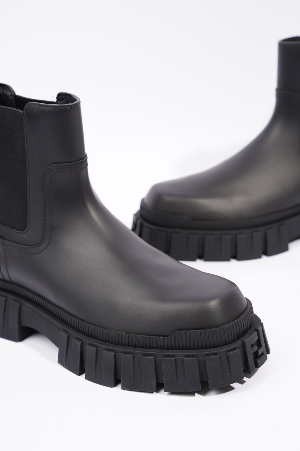 Fendi Mens Leather Chelsea Boot Black EU 41 / UK 7