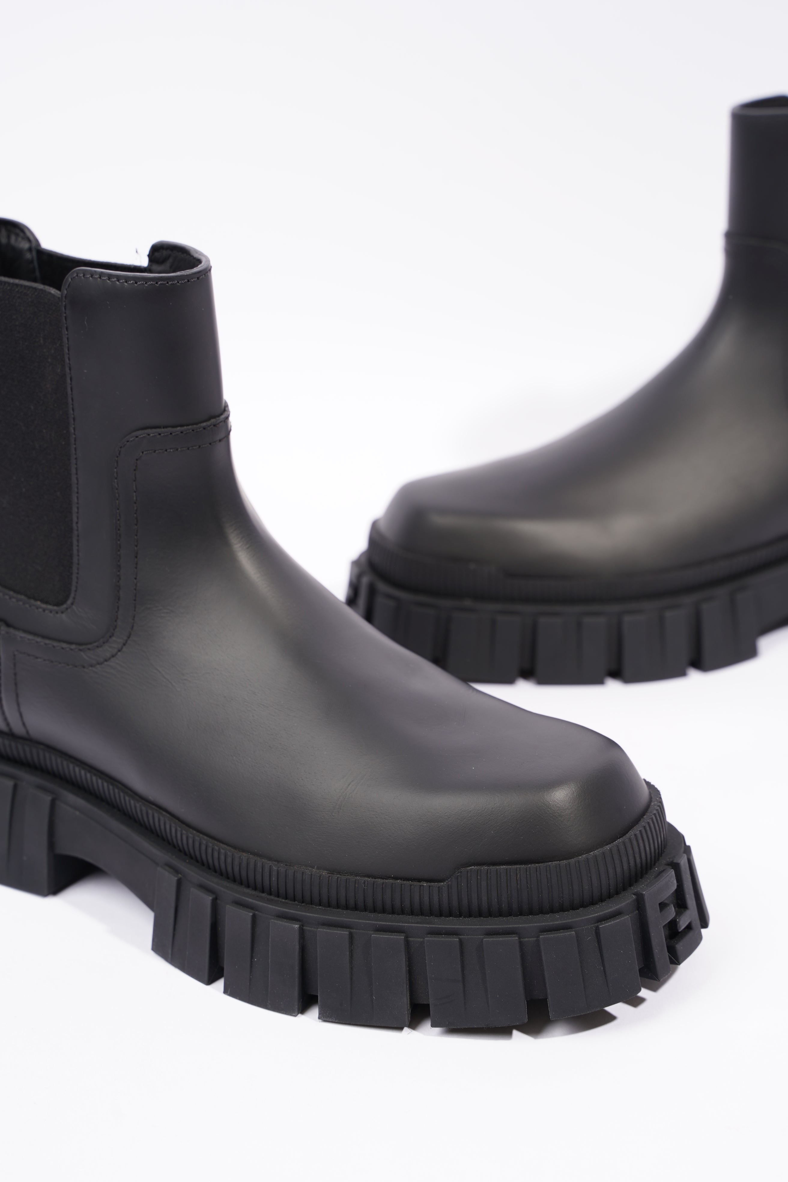 Fendi Mens Leather Chelsea Boot Black EU 41 / UK 7