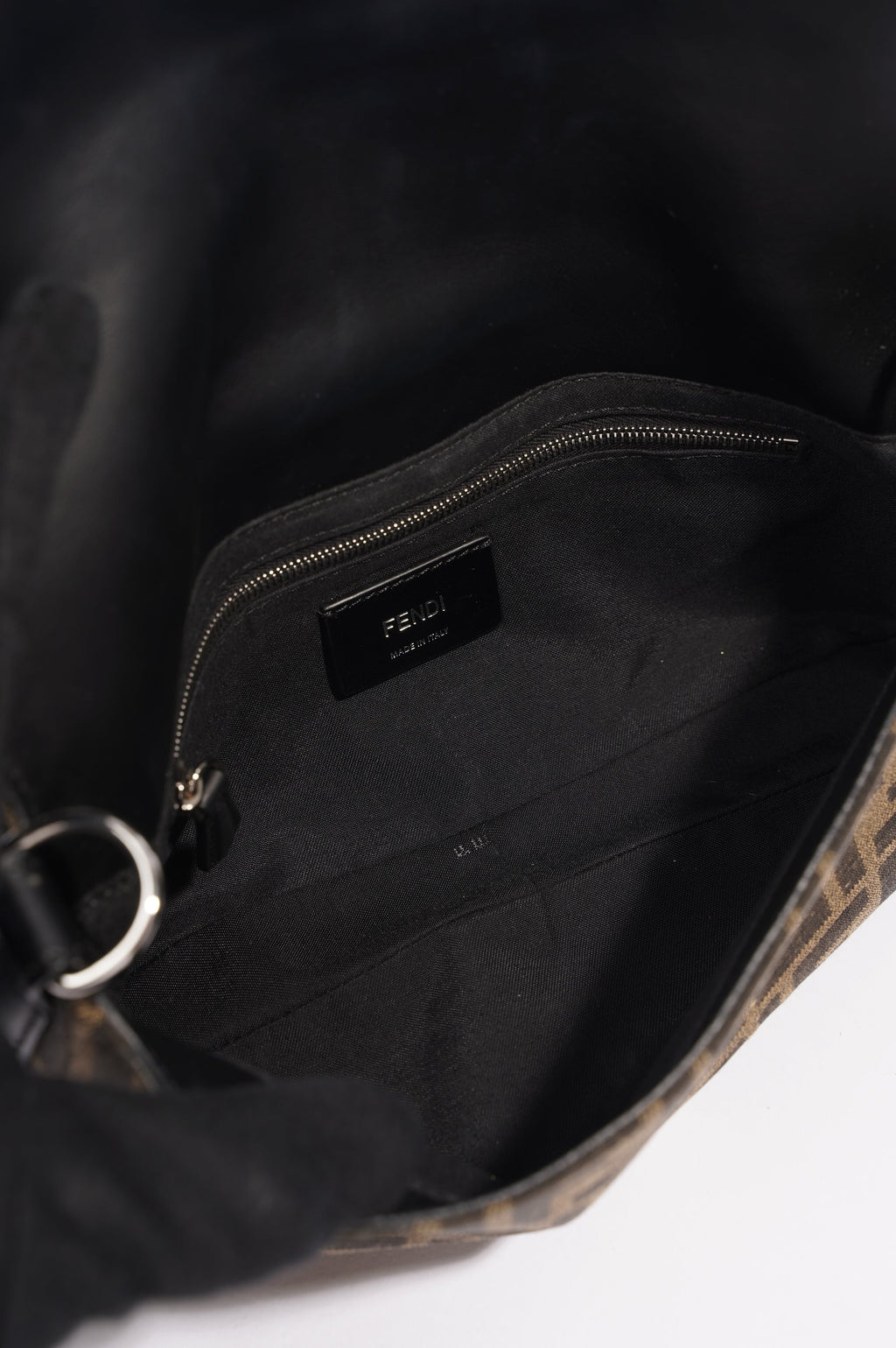 Fendi Womens Baguette Bag Beige / Brown