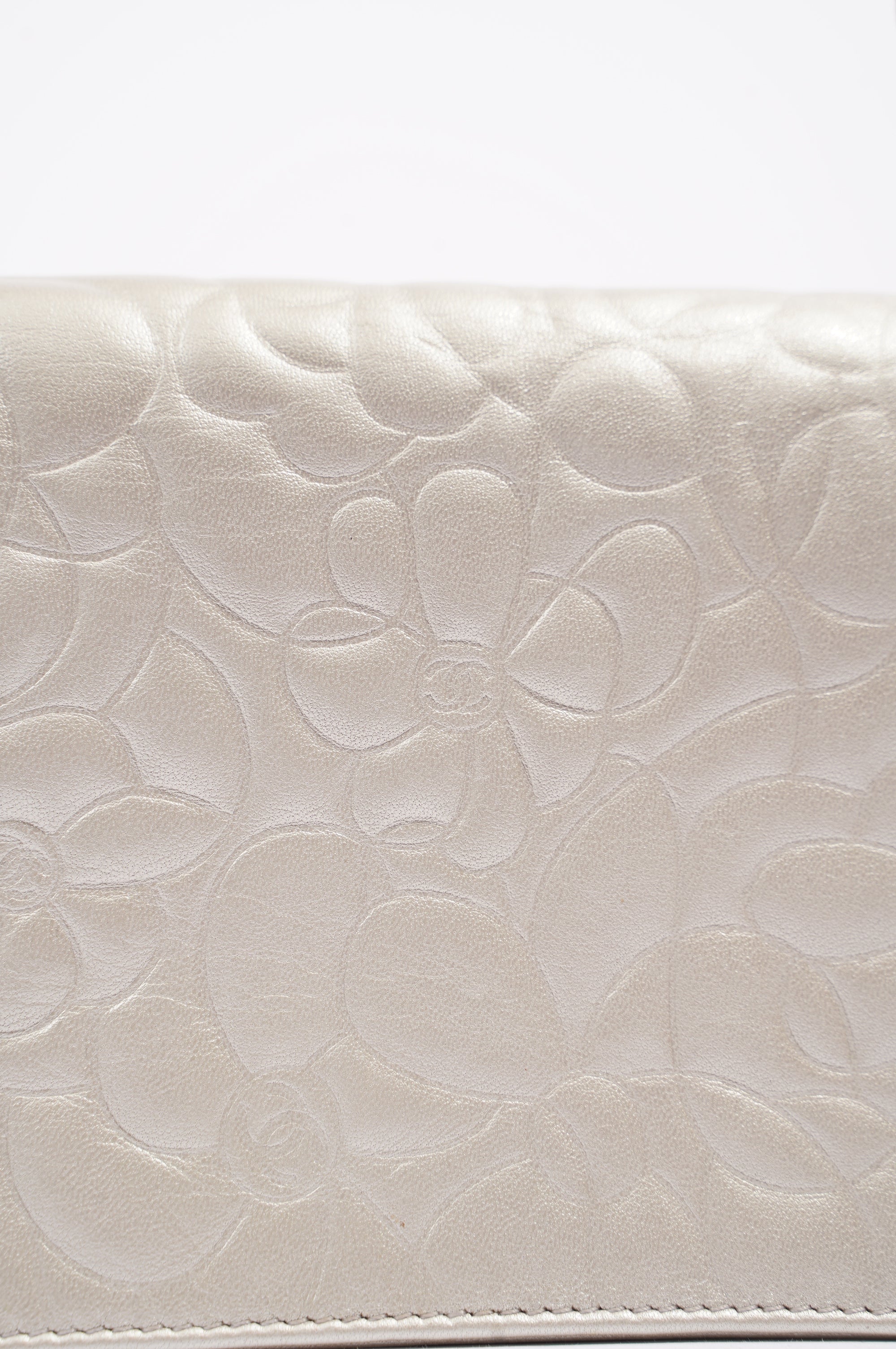 Chanel Womens Vintage Camellia Silver Lambskin