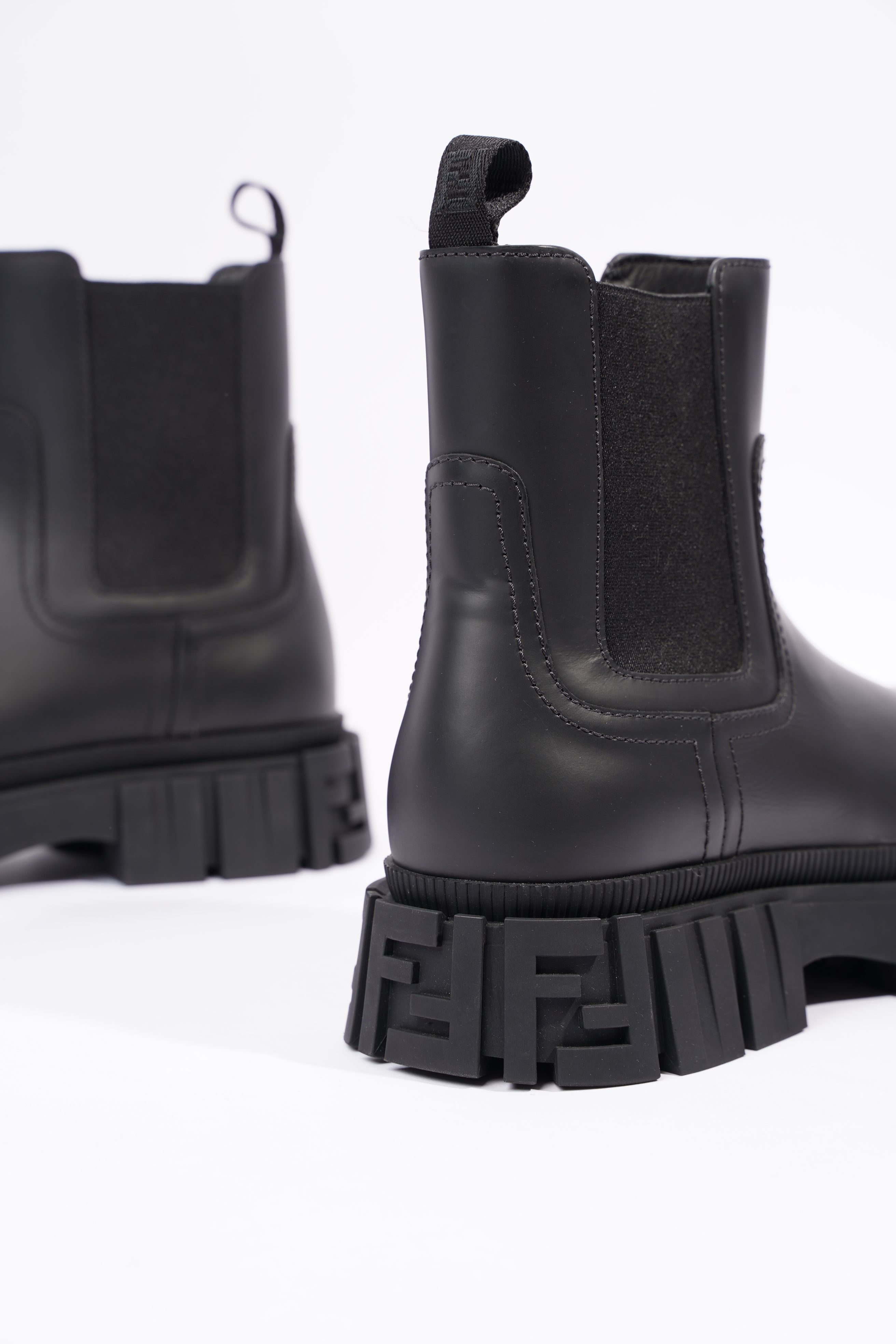 Fendi Mens Leather Chelsea Boot Black EU 41 / UK 7