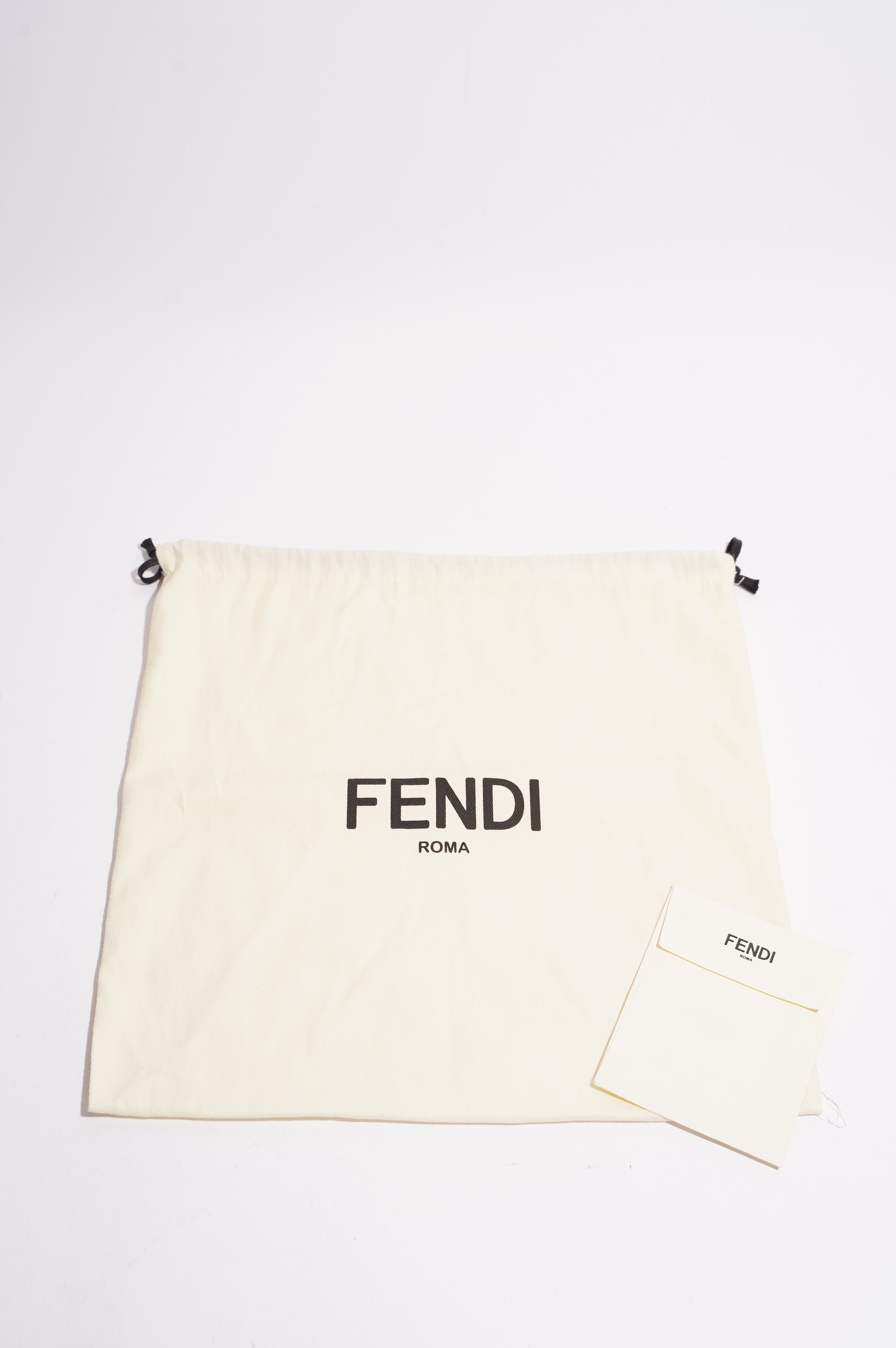 Fendi Womens Baguette Bag Beige / Brown