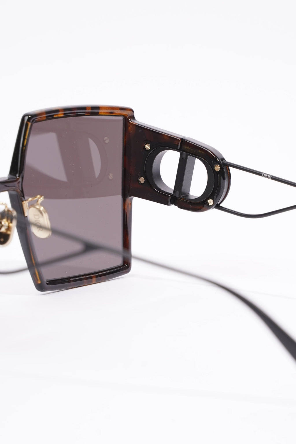 Christian Dior Womens 30 Montaigne Sunglasses Tortoise 130
