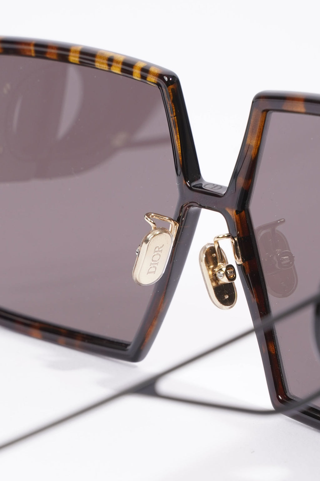 Christian Dior Womens 30 Montaigne Sunglasses Tortoise 130