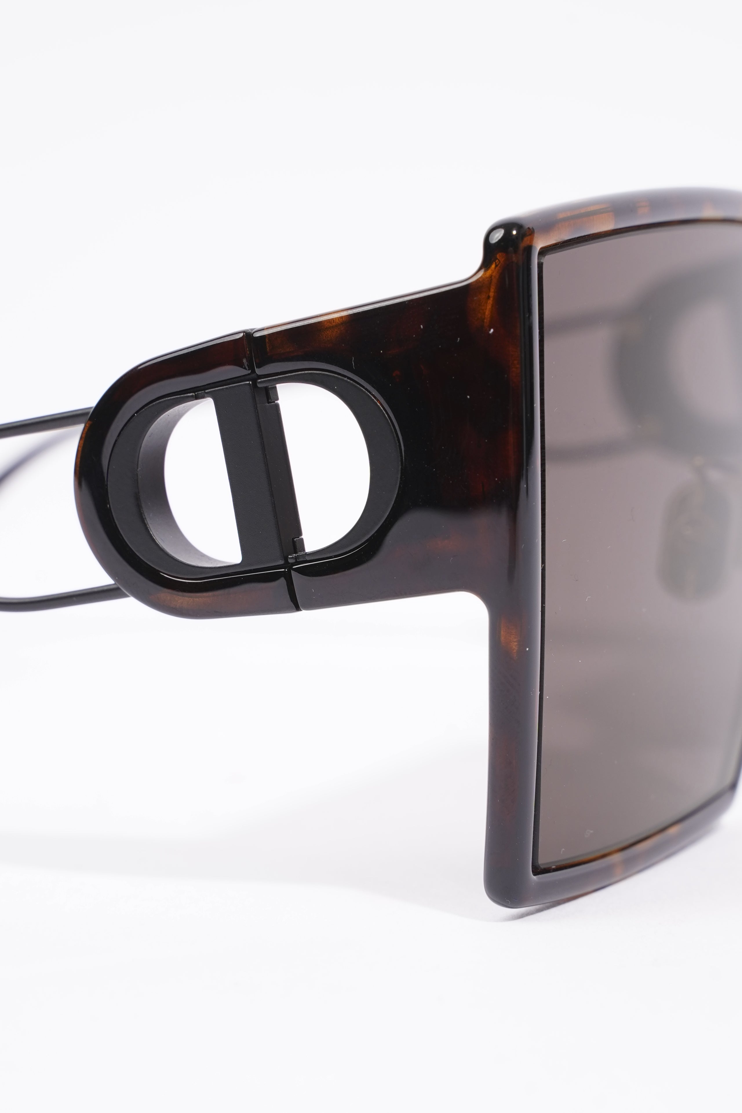 Christian Dior Womens 30 Montaigne Sunglasses Tortoise 130