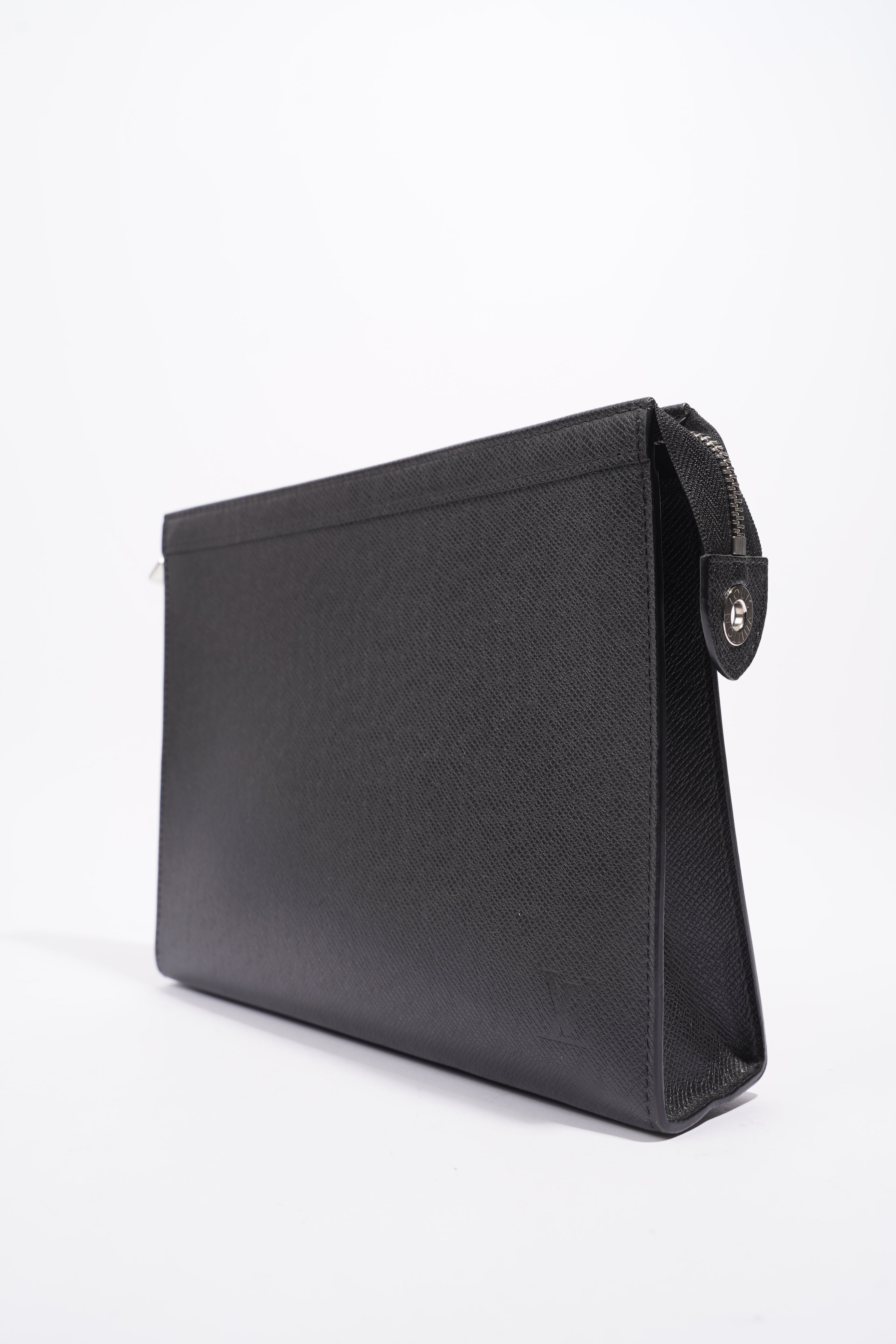 Louis Vuitton Mens Pochette Voyage Black MM