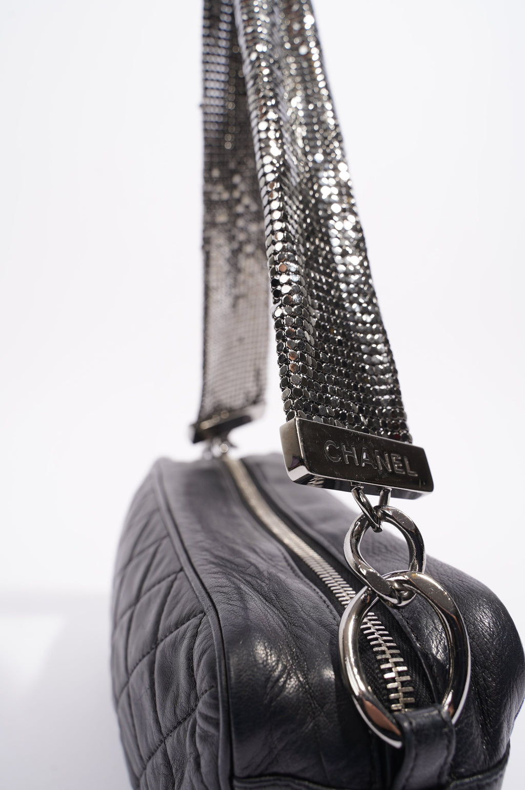 Chanel Womens Lambskin Quilted Leather Shoulder Bag Black