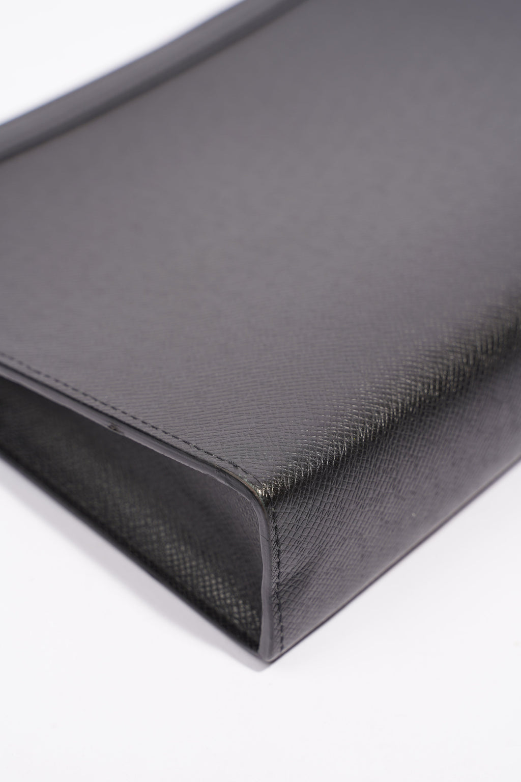 Louis Vuitton Mens Pochette Voyage Black MM