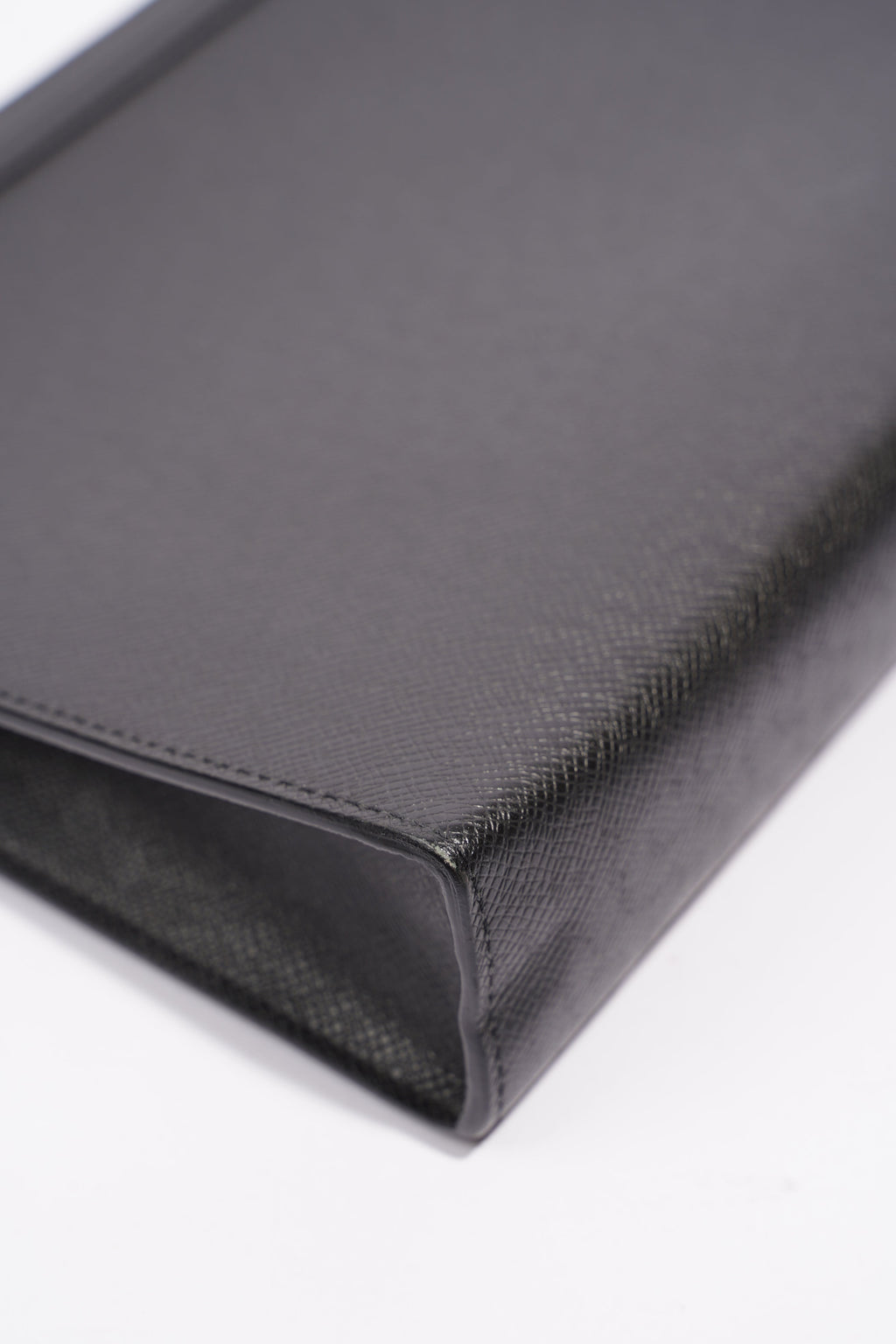 Louis Vuitton Mens Pochette Voyage Black MM