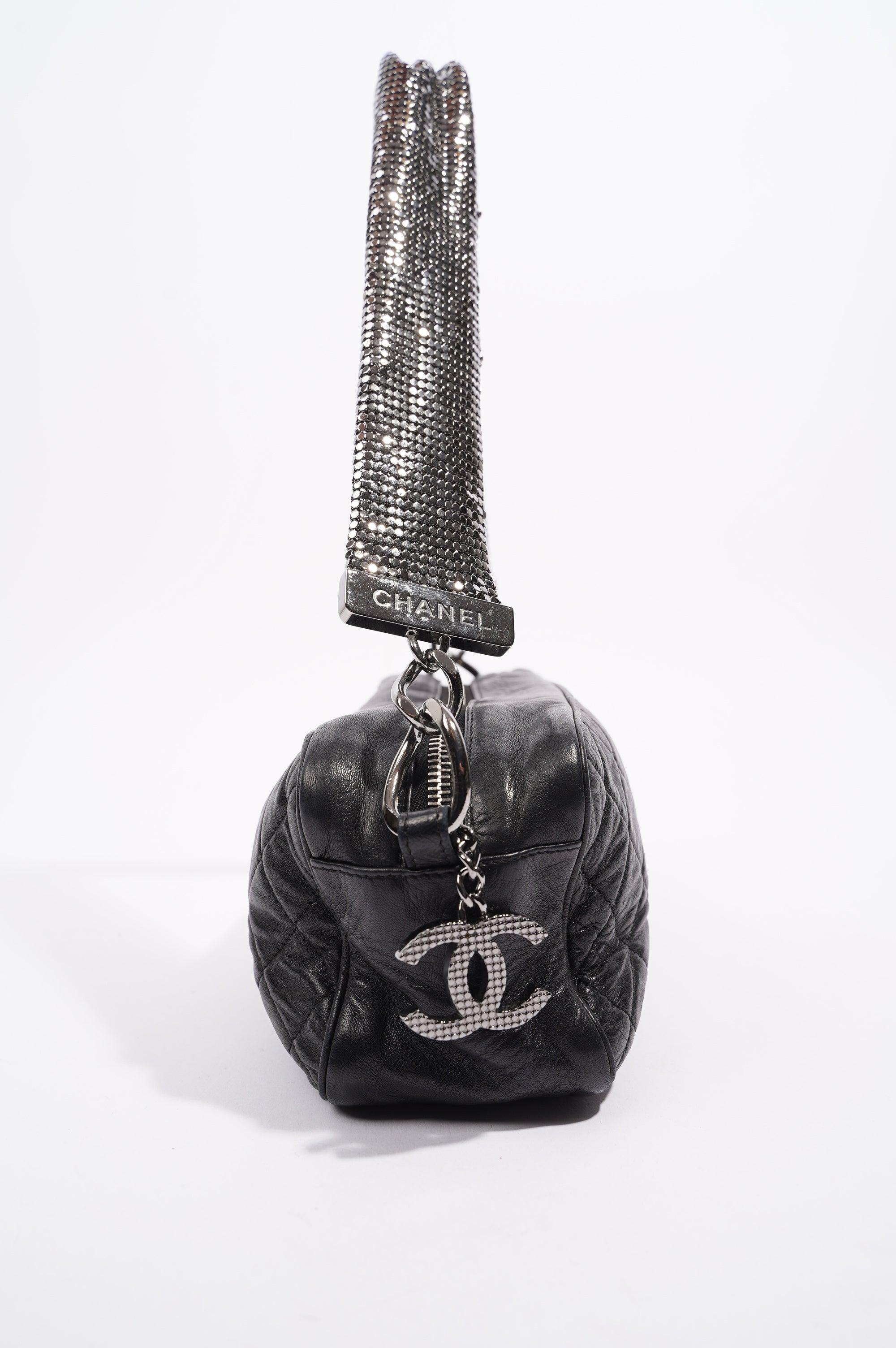 Chanel Womens Lambskin Quilted Leather Shoulder Bag Black