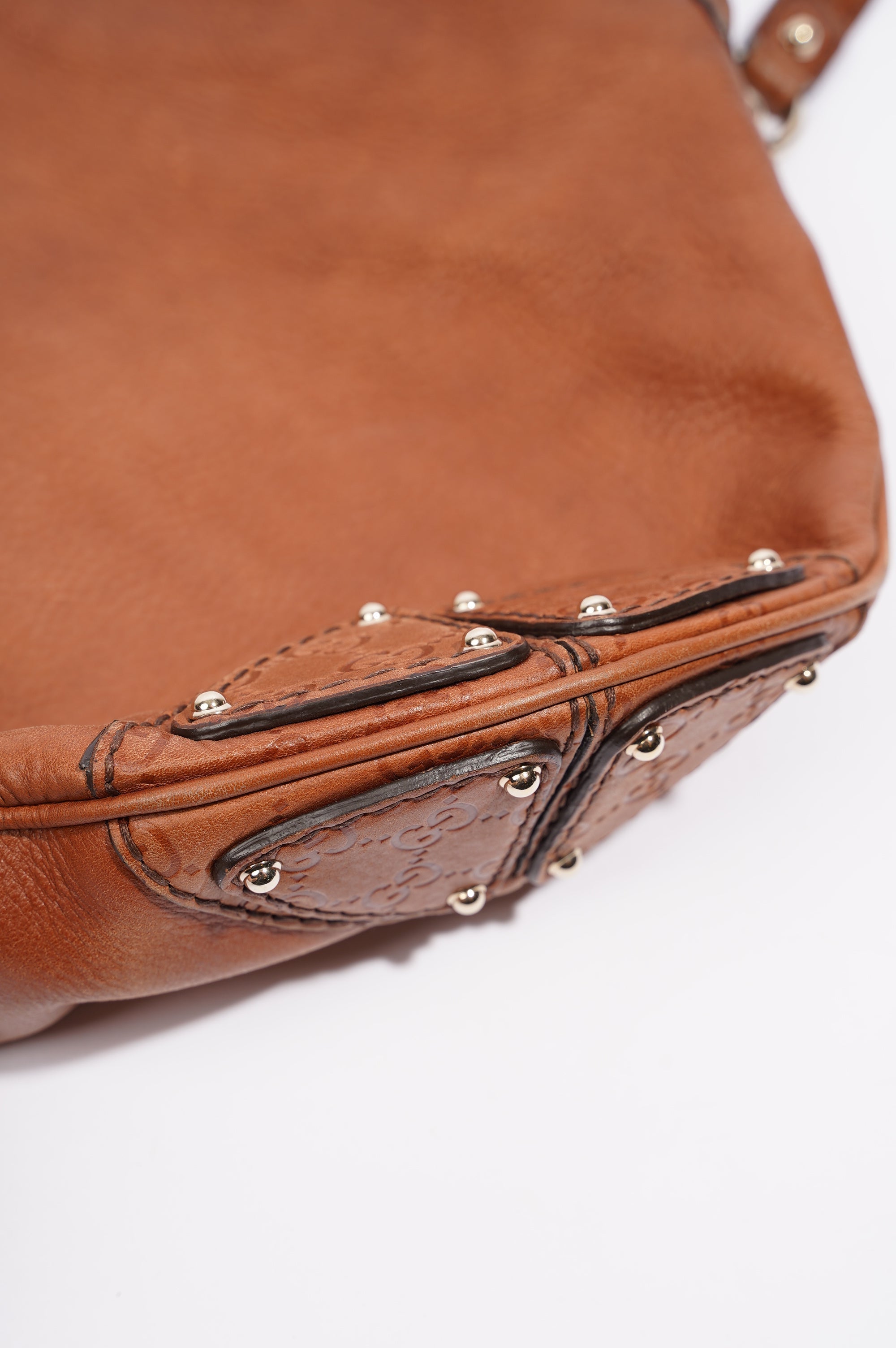 Gucci Womens Indy Hobo Oak