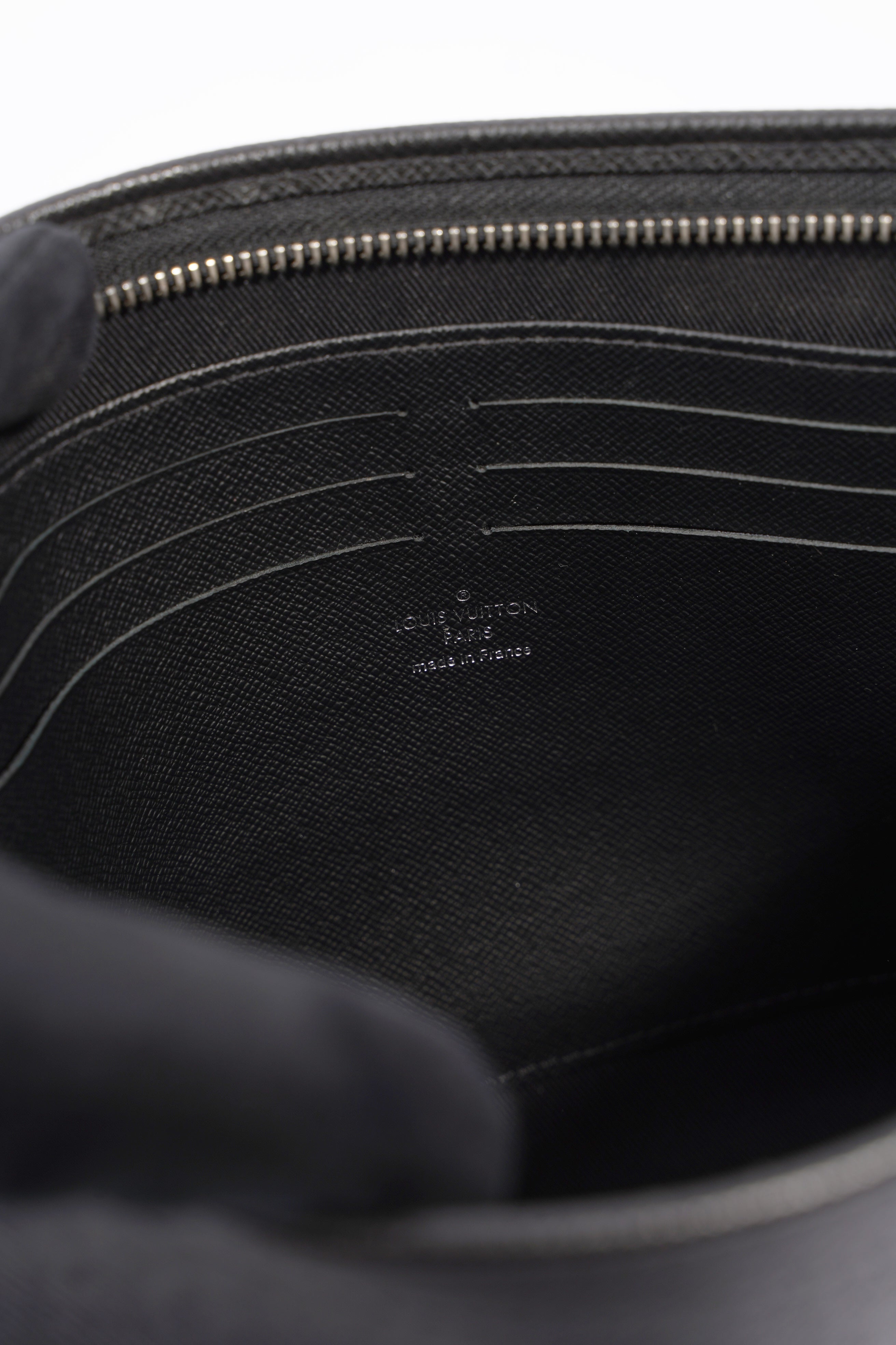 Louis Vuitton Mens Pochette Voyage Black MM