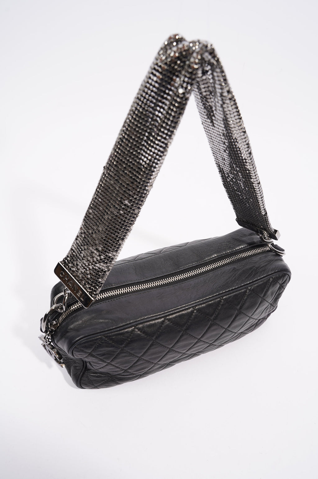 Chanel Womens Lambskin Quilted Leather Shoulder Bag Black