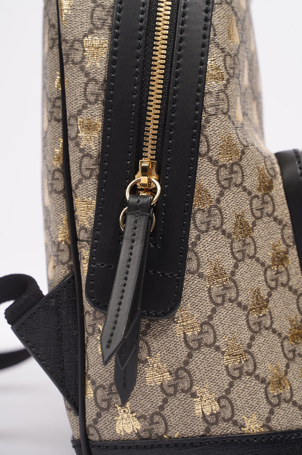 Gucci Womens GG Supreme Bees Backpack Brown / Gold Canvas Small