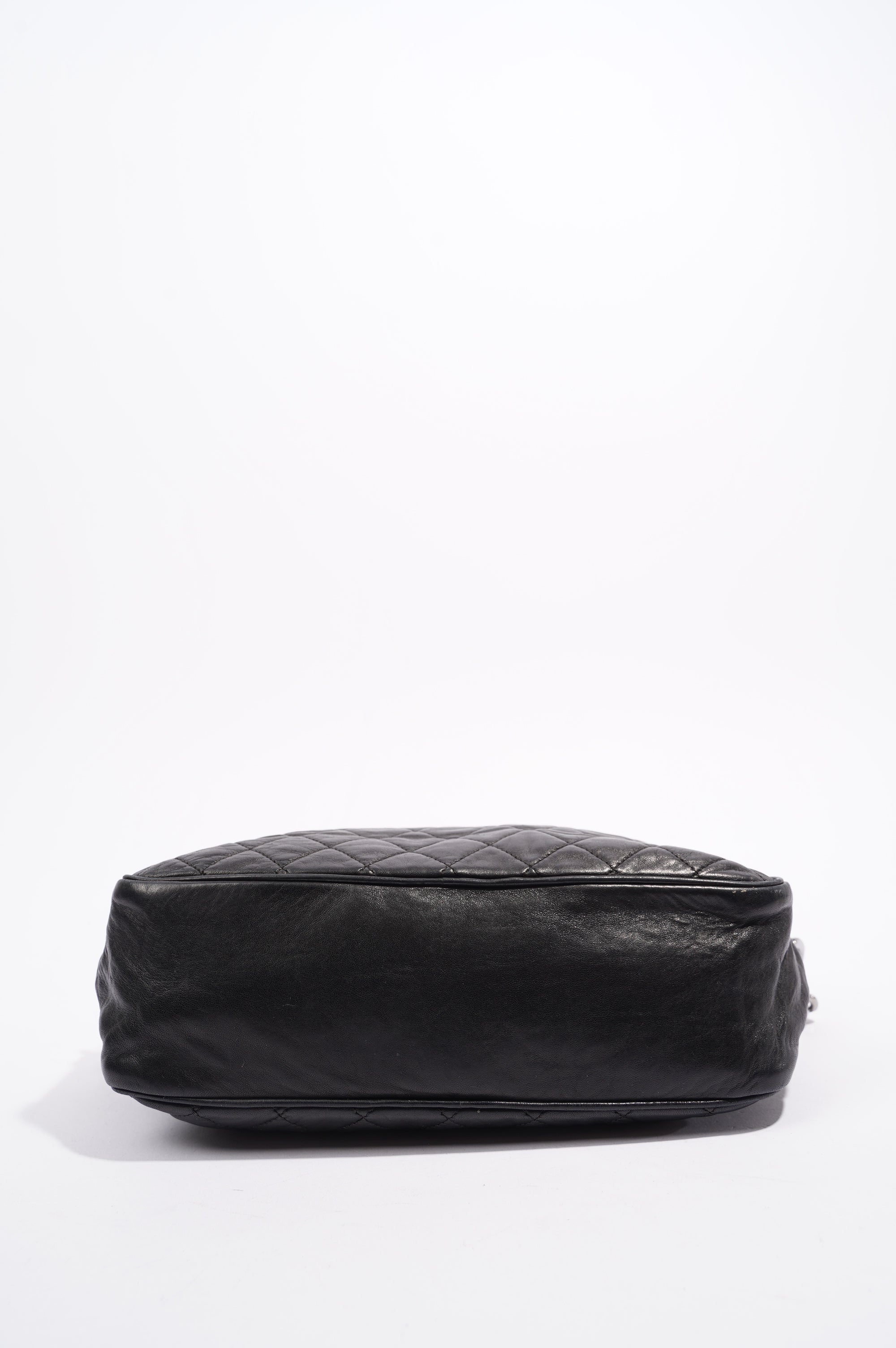 Chanel Womens Lambskin Quilted Leather Shoulder Bag Black