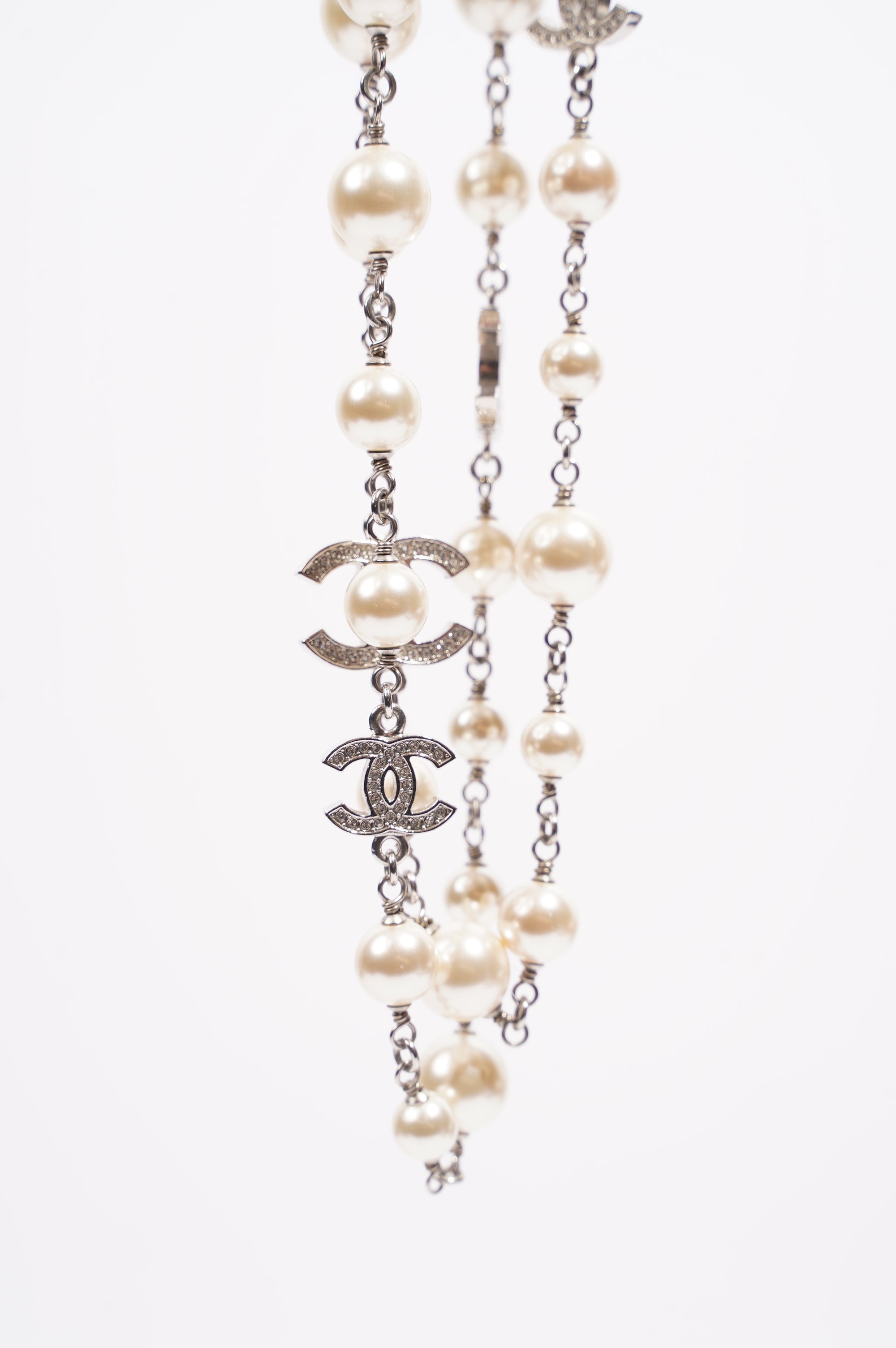 Chanel Womens Long Pearl Necklace Silver Finish / Pearls