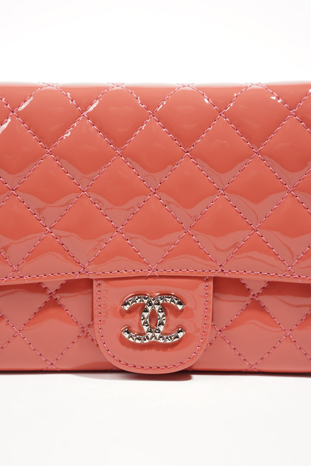 Chanel Womens Brilliant East West Flap Wallet on Chain