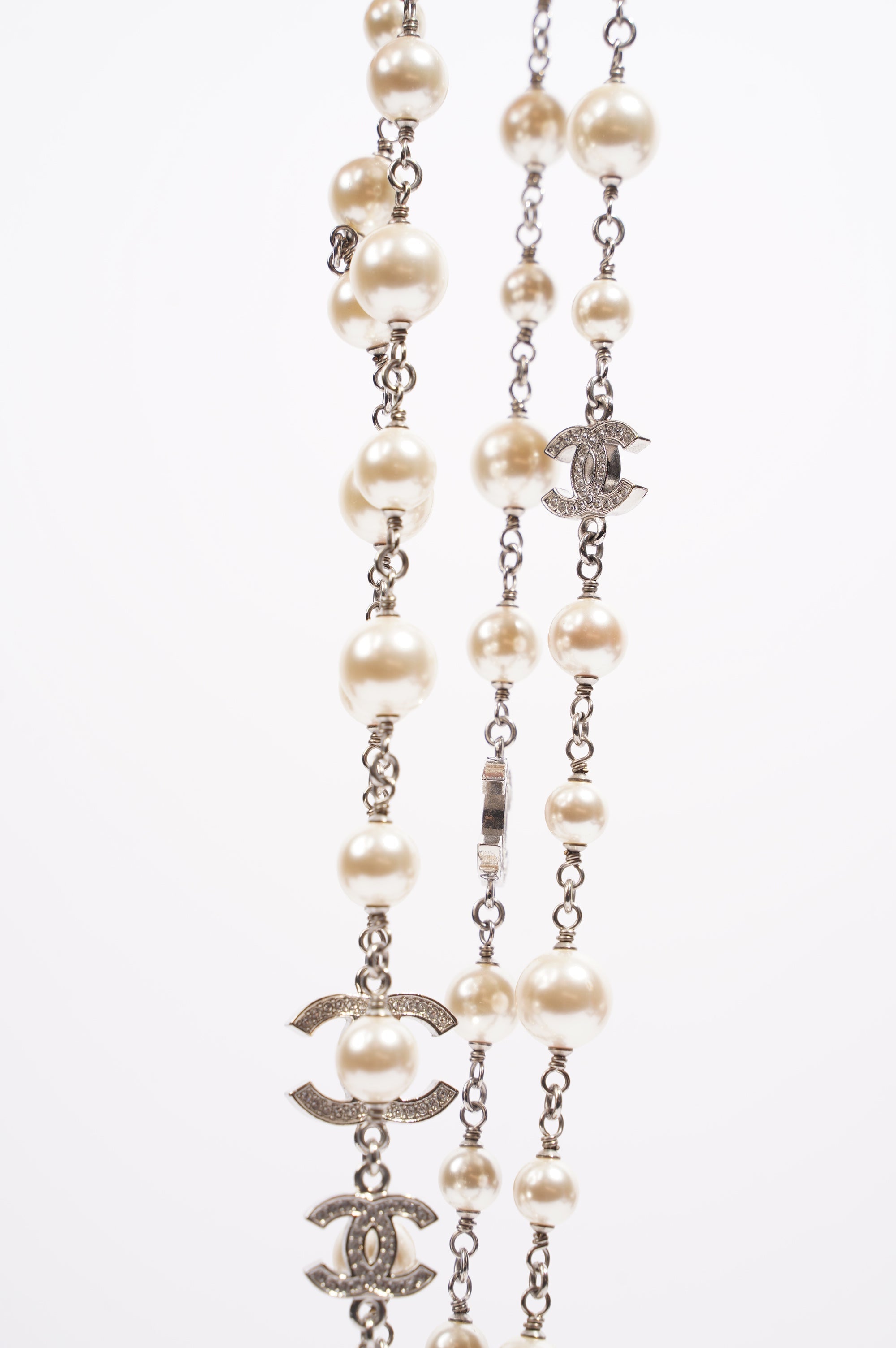 Chanel Womens Long Pearl Necklace Silver Finish / Pearls