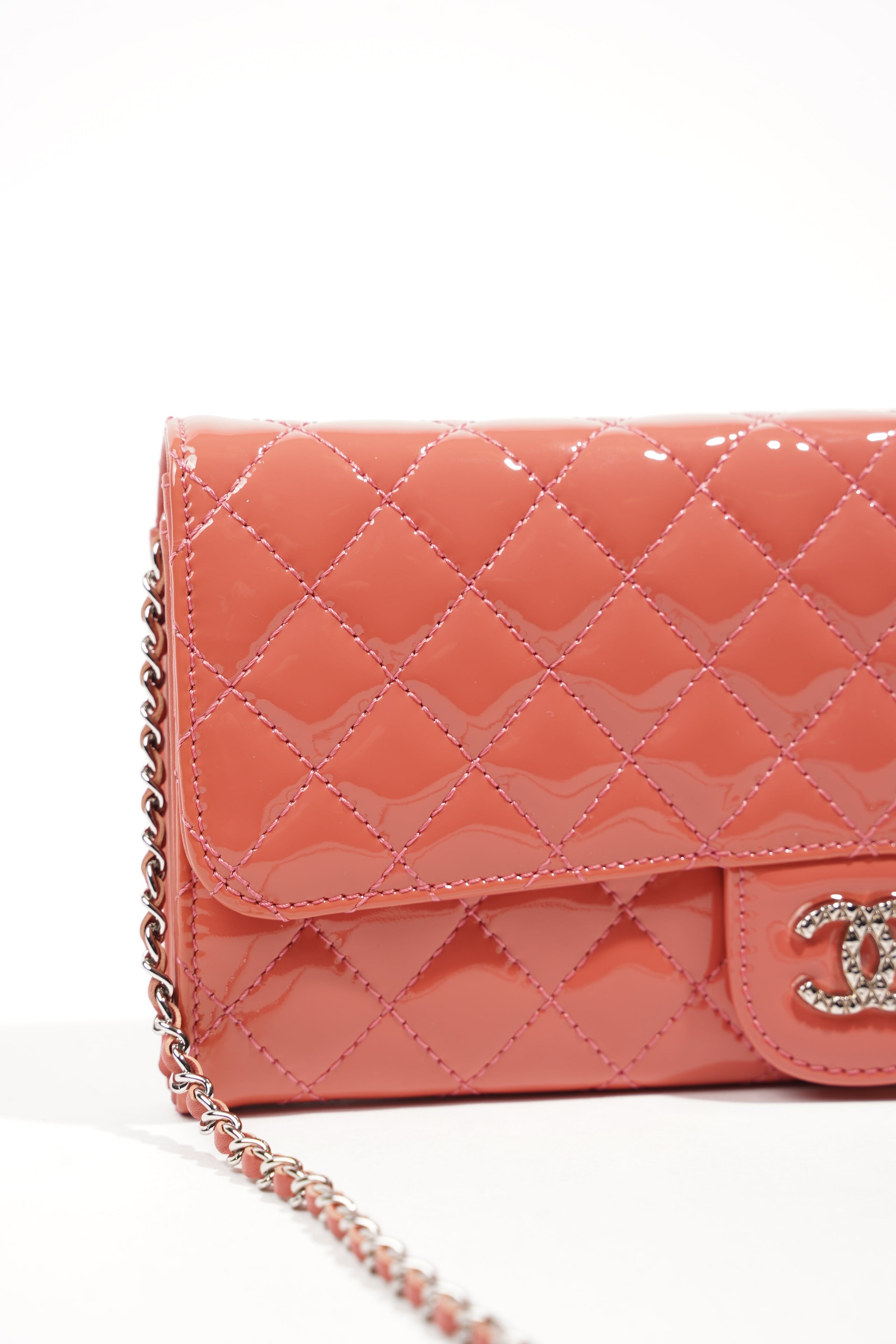 Chanel Womens Brilliant East West Flap Wallet on Chain