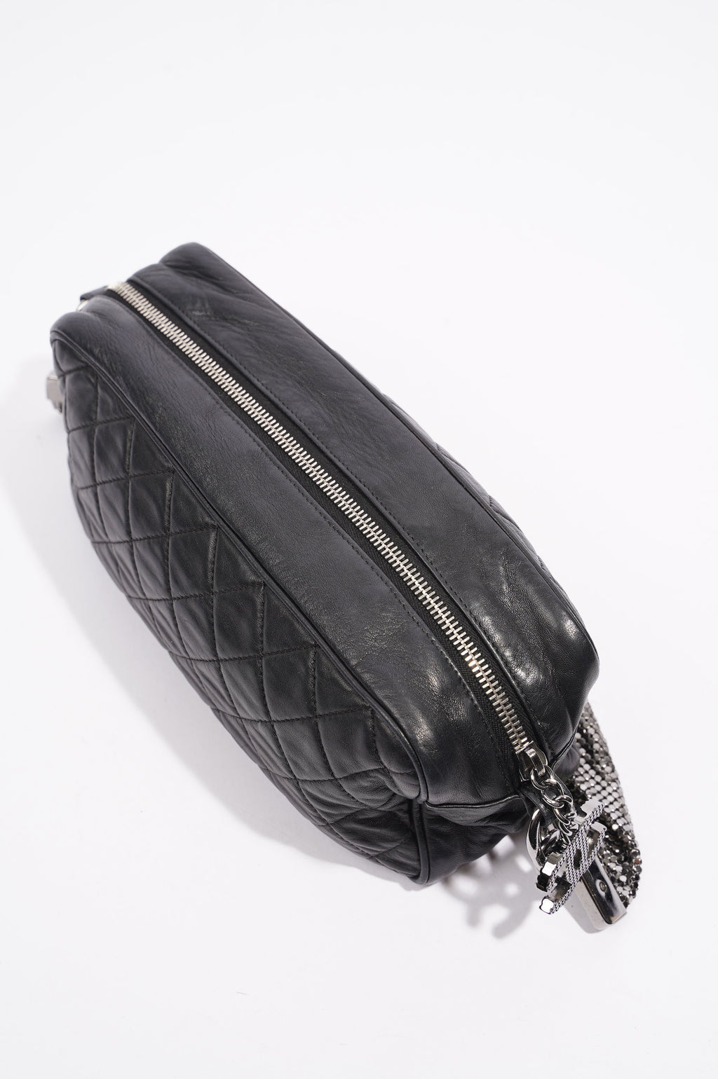 Chanel Womens Lambskin Quilted Leather Shoulder Bag Black