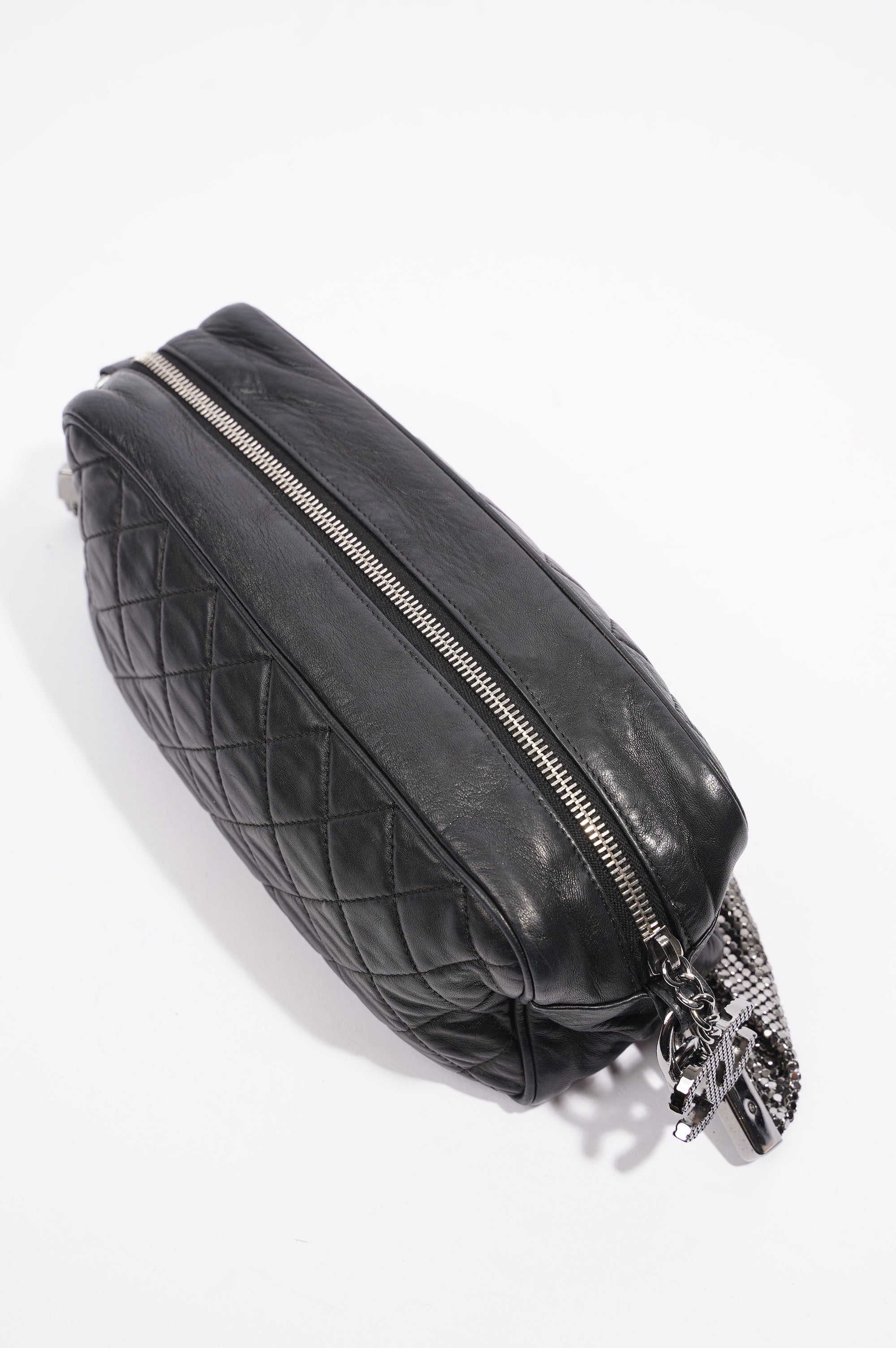 Chanel Womens Lambskin Quilted Leather Shoulder Bag Black