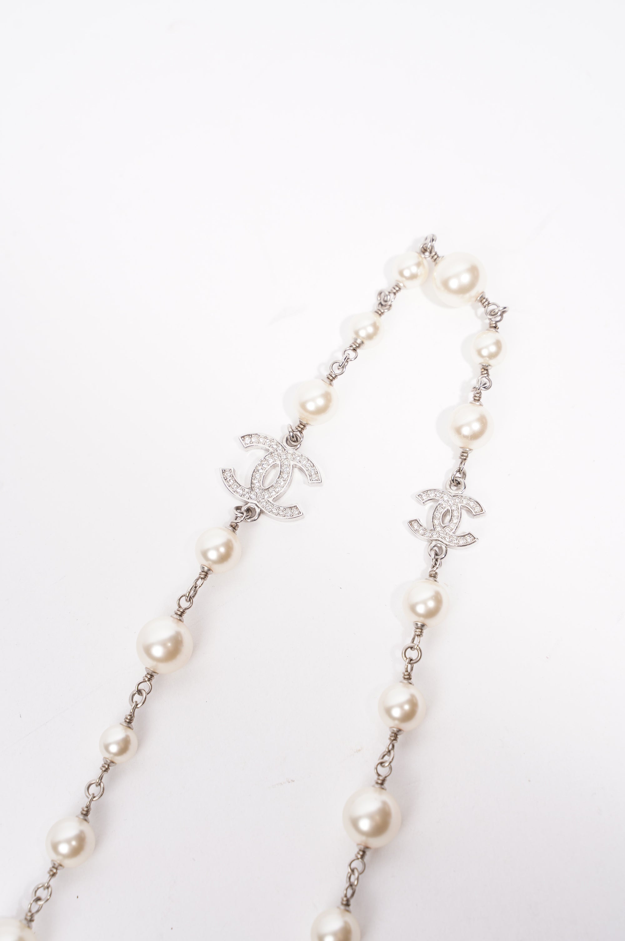 Chanel Womens Long Pearl Necklace Silver Finish / Pearls