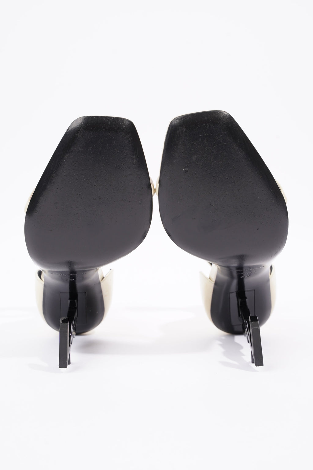 Saint Laurent Womens Opyum 110 Patent Cream EU 39 / UK 6