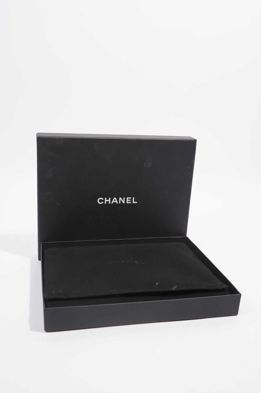 Chanel Womens Long Pearl Necklace Silver Finish / Pearls