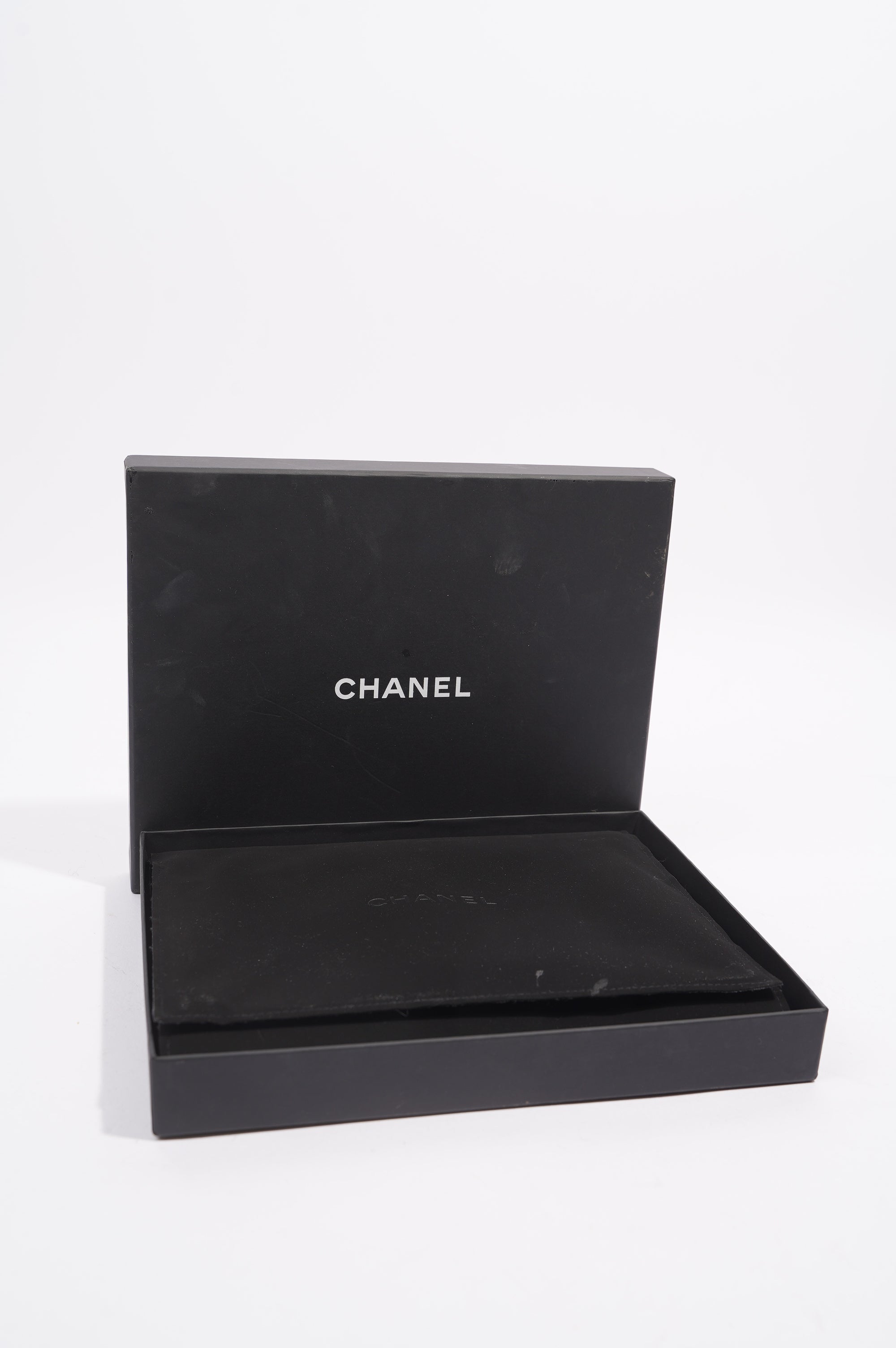 Chanel Womens Long Pearl Necklace Silver Finish / Pearls