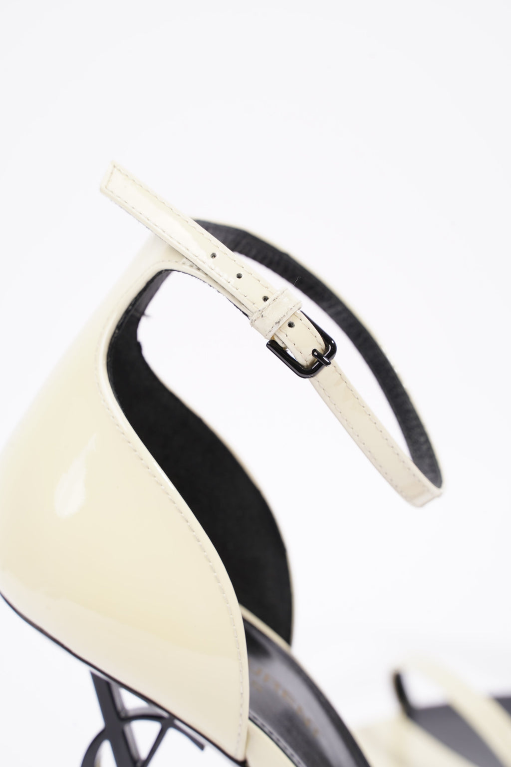 Saint Laurent Womens Opyum 110 Patent Cream EU 39 / UK 6