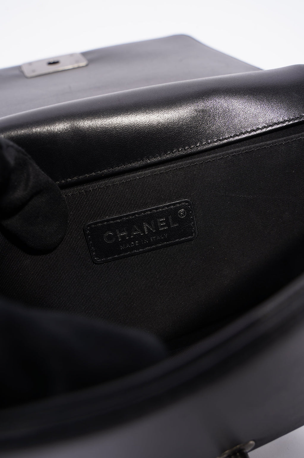 Chanel Womens Lambskin Boy Bag Black Medium