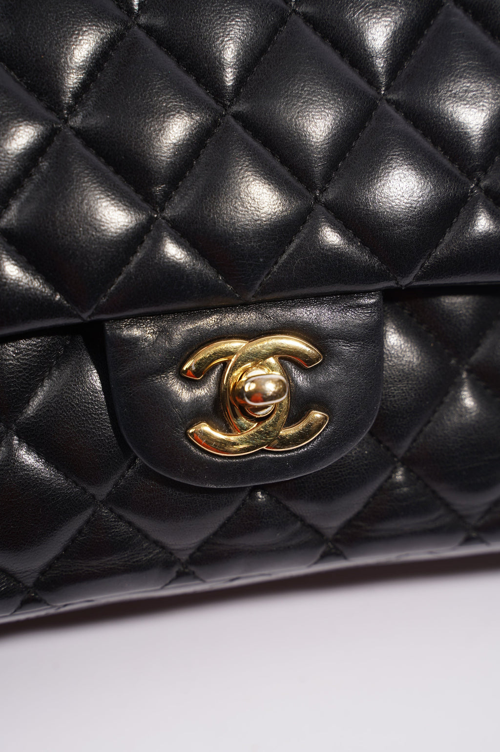 Chanel Womens Classic Lambskin Flap Black Medium