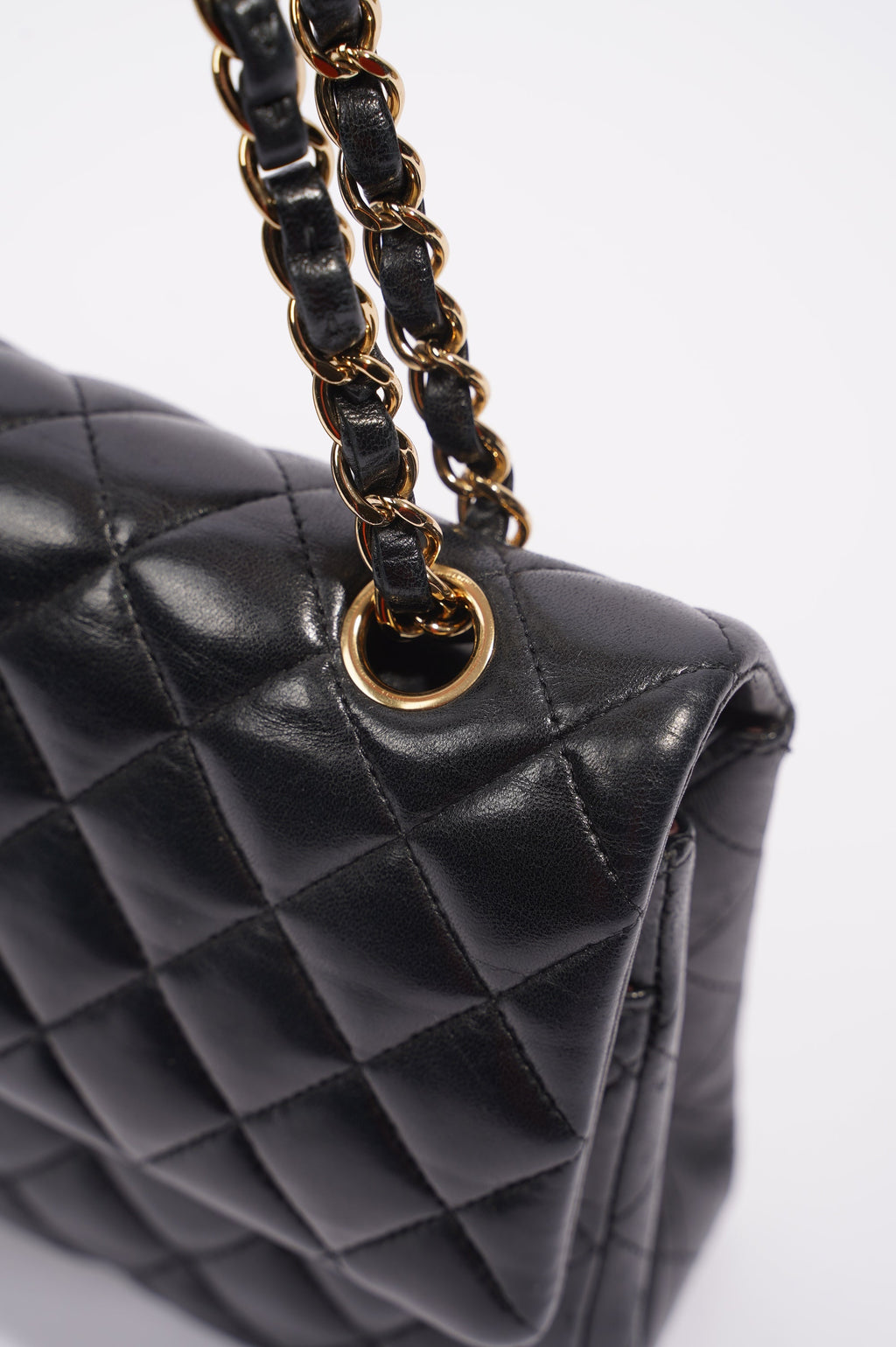 Chanel Womens Classic Lambskin Flap Black Medium