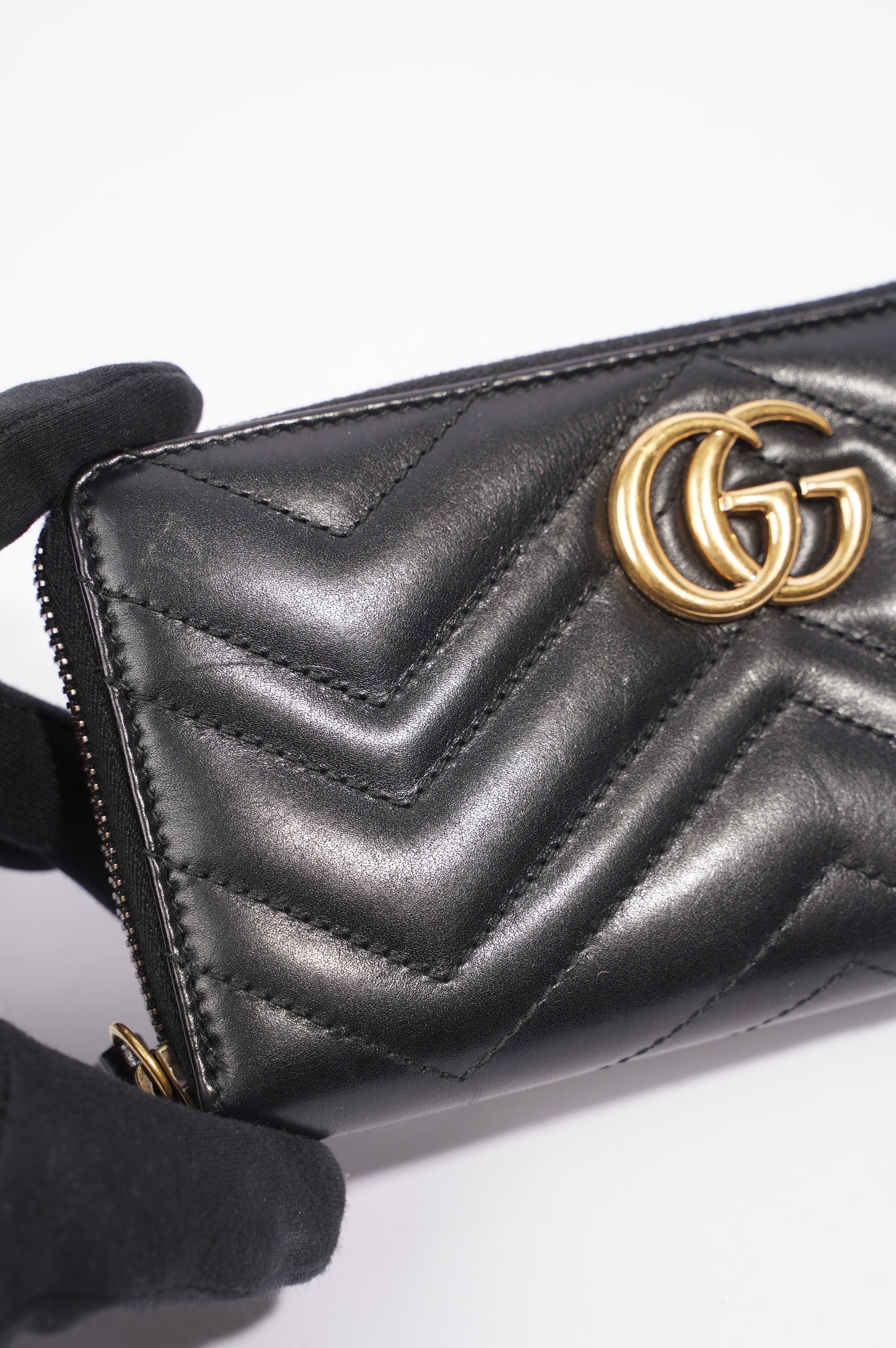 Gucci Womens Marmont Zip Around Wallet Black / Gold