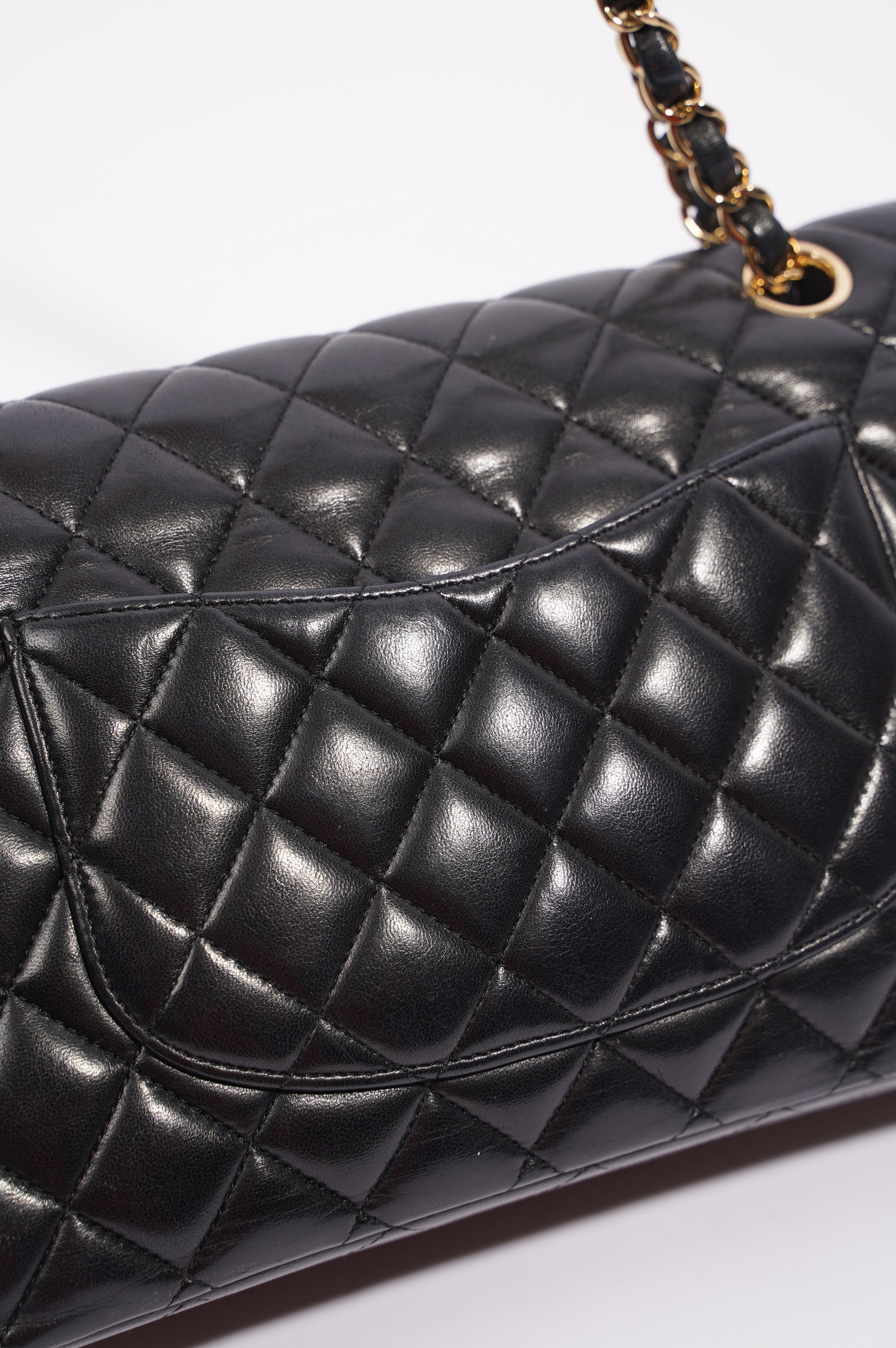 Chanel Womens Classic Lambskin Flap Black Medium