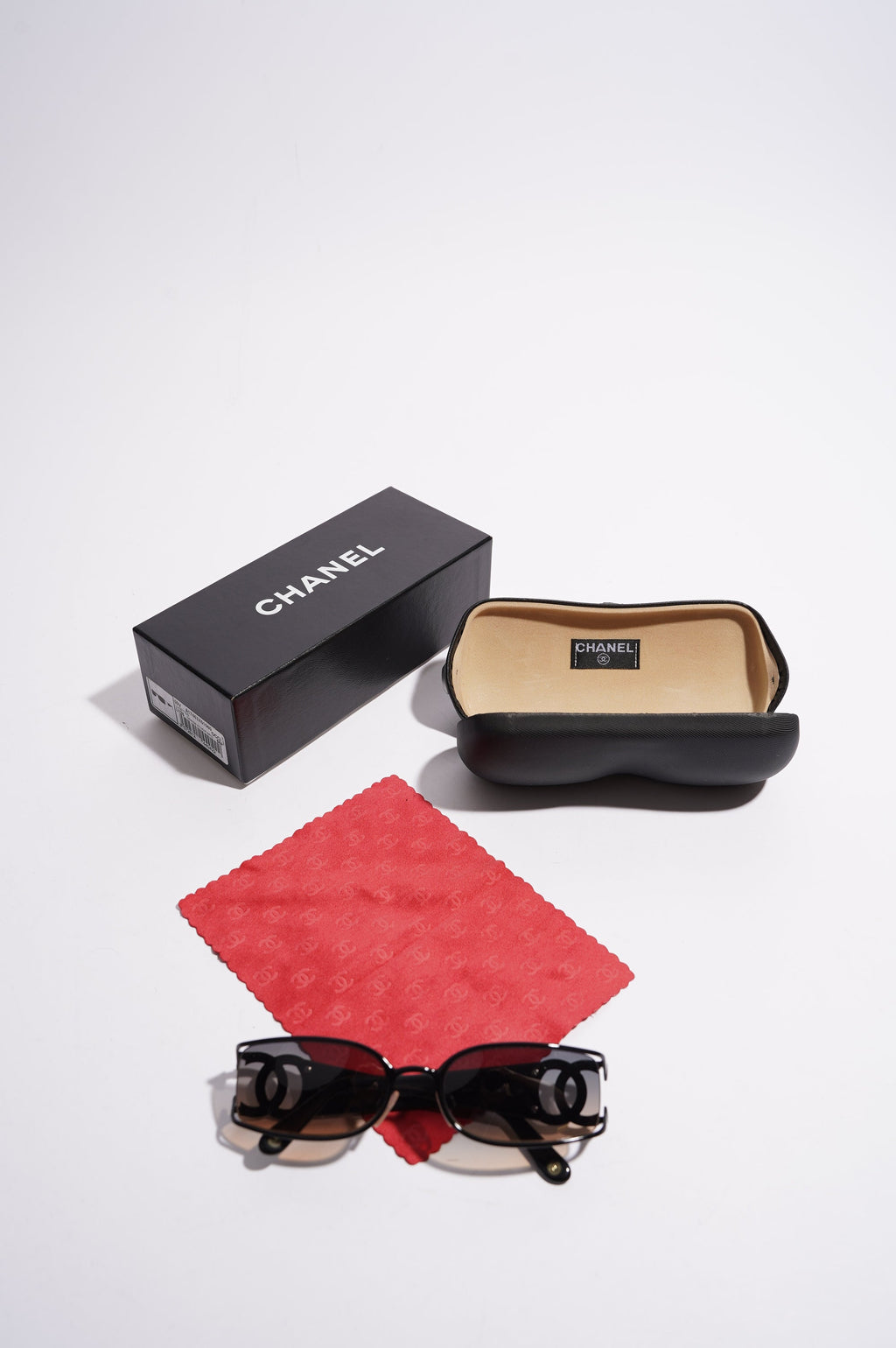 Chanel Womens 4024 Vintage Sunglasses Black 130