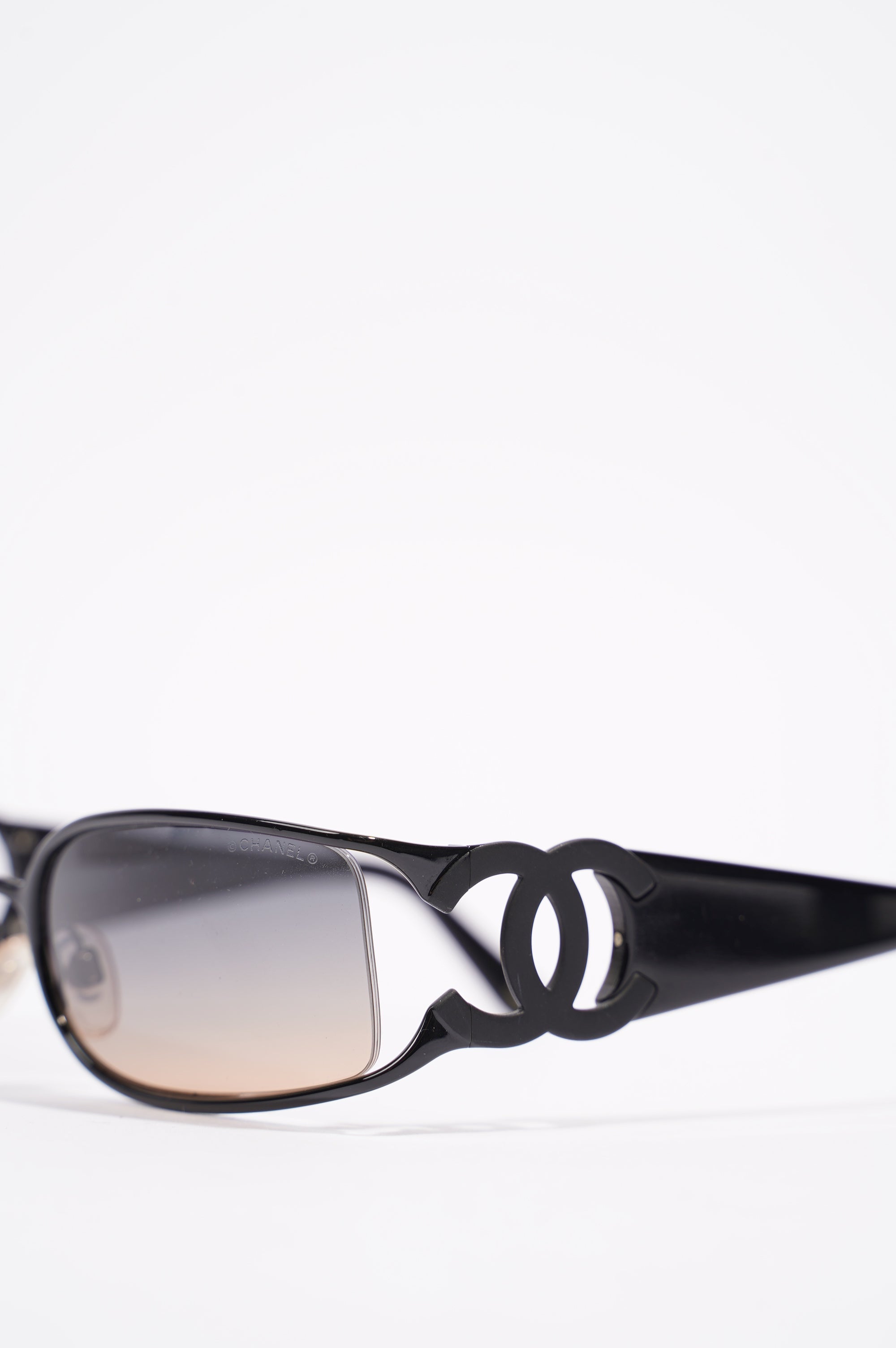 Chanel Womens 4024 Vintage Sunglasses Black 130